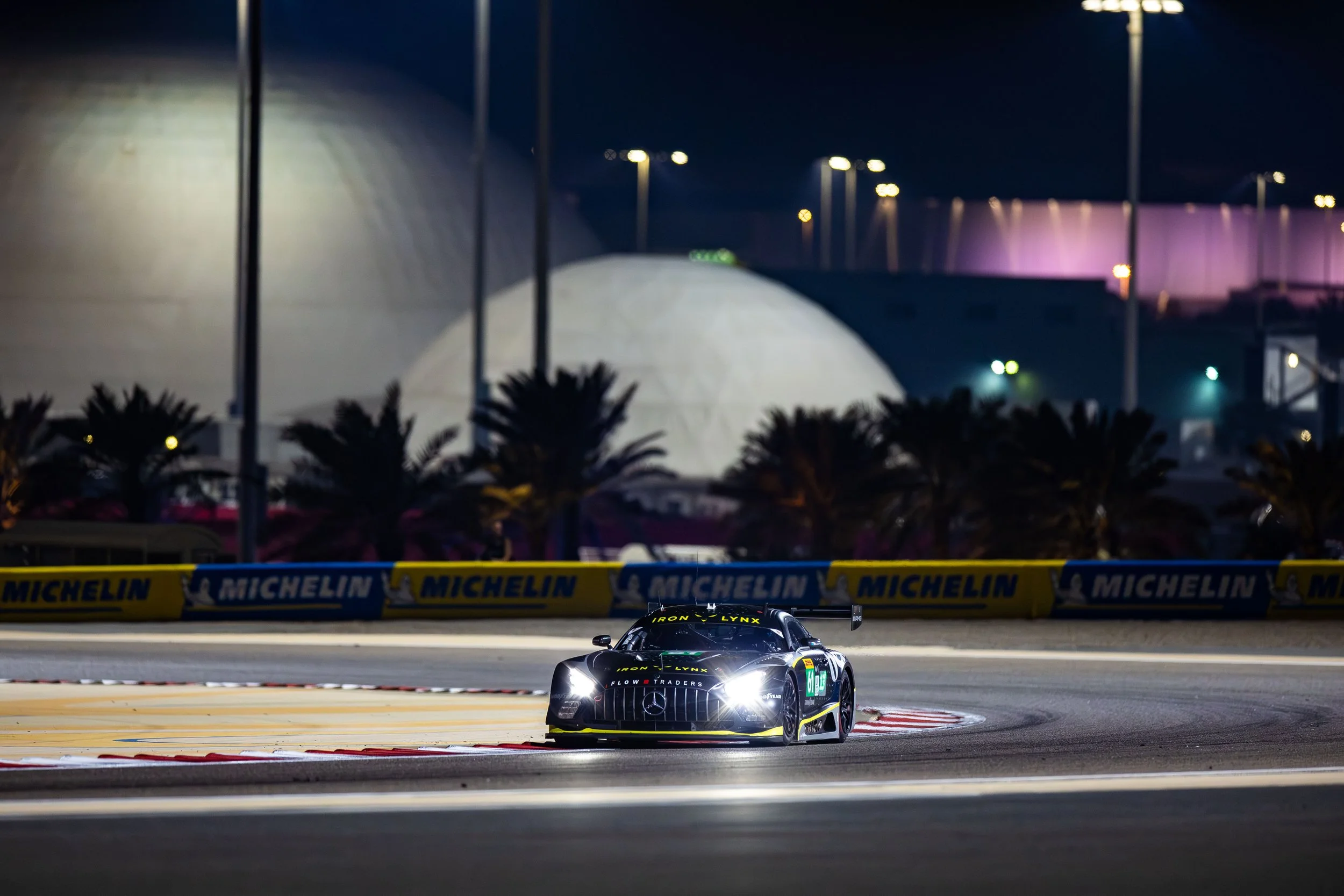 Gert Starckx_8H of Bahrain - Free Practice 2_04600.jpg