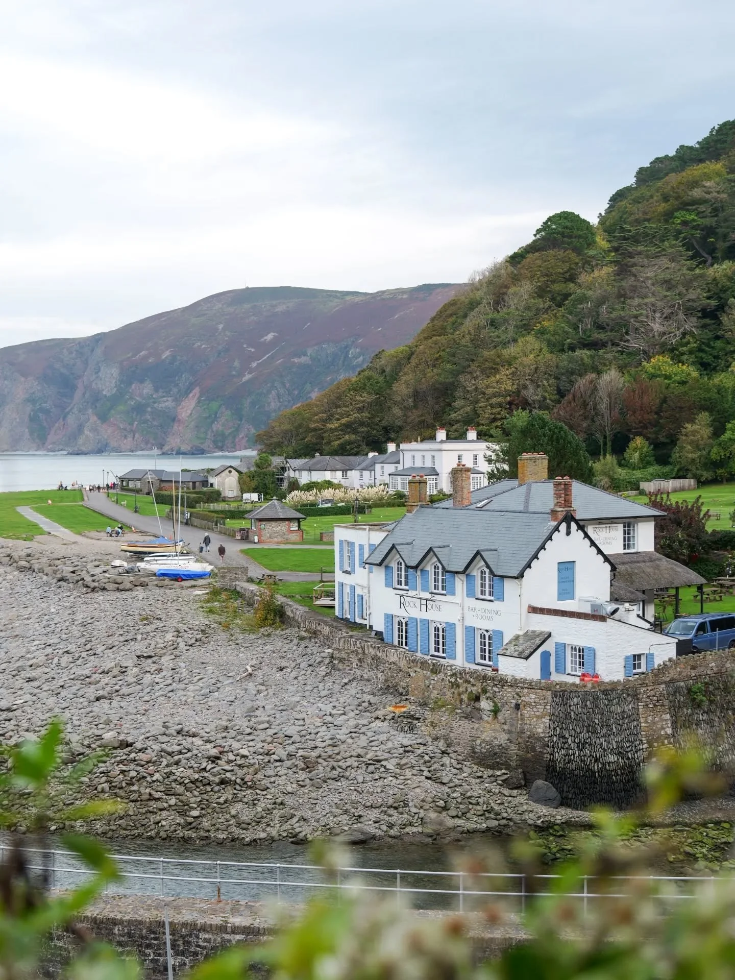 More photos from Lynton & Lynmouth.
This time in true colour!
I had never even heard of this/these towns before visiting, but it really is a hidden gem.
Again, shooting Vivid JPEGs on the @Lumix S5ii 20-60mm in aperture priority. Simplifying t