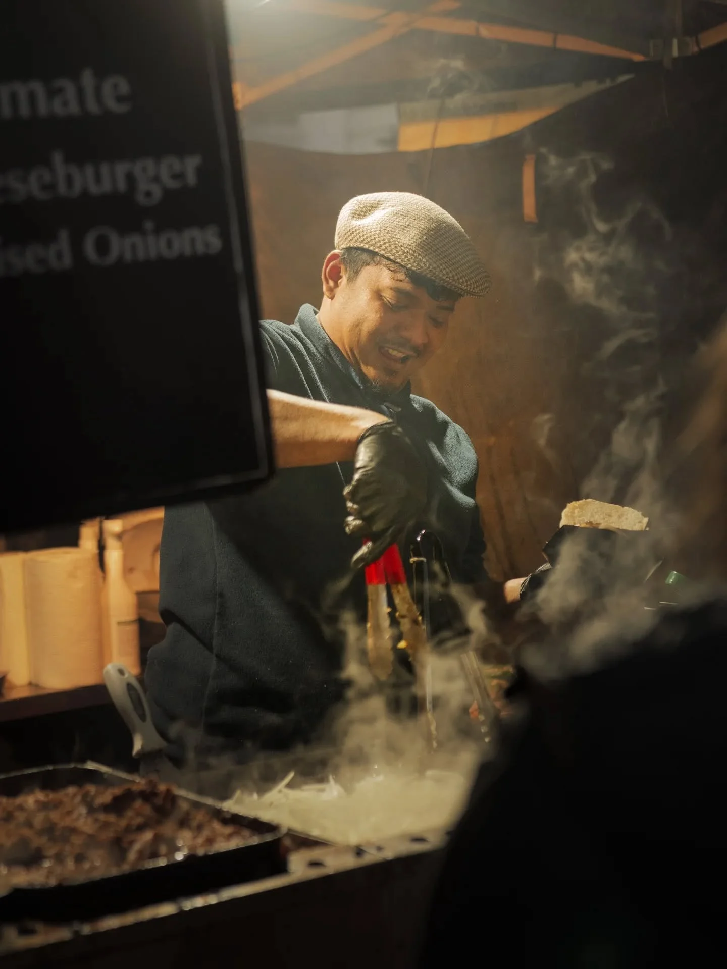 Merry Christmas to all!

Enjoy your festive food how ever you celebrate; Turkey, beef, nut-roast, duck, chicken, roast potatoes, parsnips, carrots, Yorkshire puddings, cauliflower cheese, cabbage and gallons of gravy!

I've definitely missed somethin