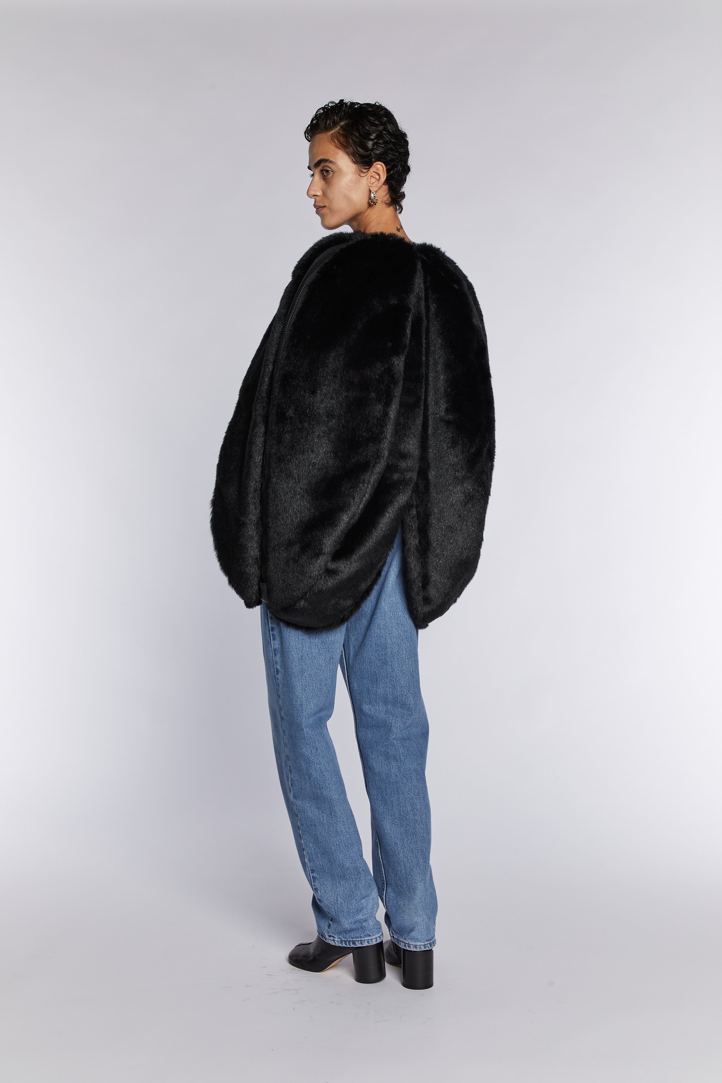 CDGBLKFURCAPE_ 34.jpg