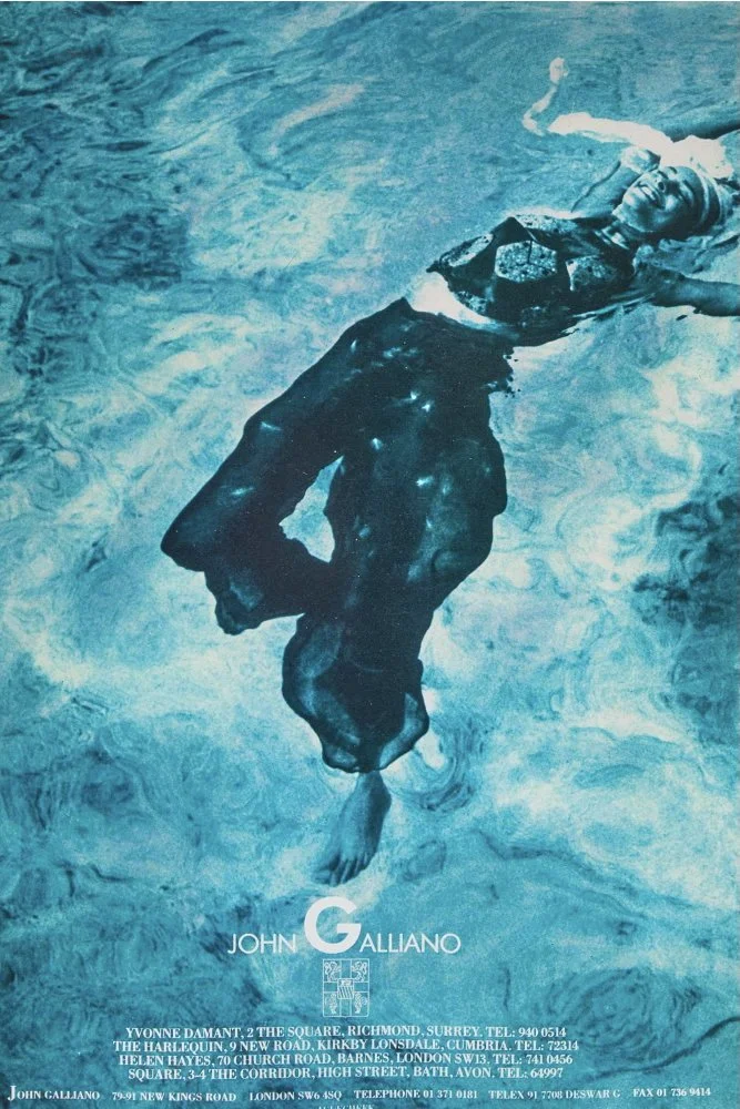 John Galliano A/W 1989 “Nancy Cunard” 1990 T-shirt – runway and archive image – Autumn/Winter 1989 (AW89), Fall/Winter 1989 (FW89) – vintage John Galliano, John Galliano archive, Galliano runway