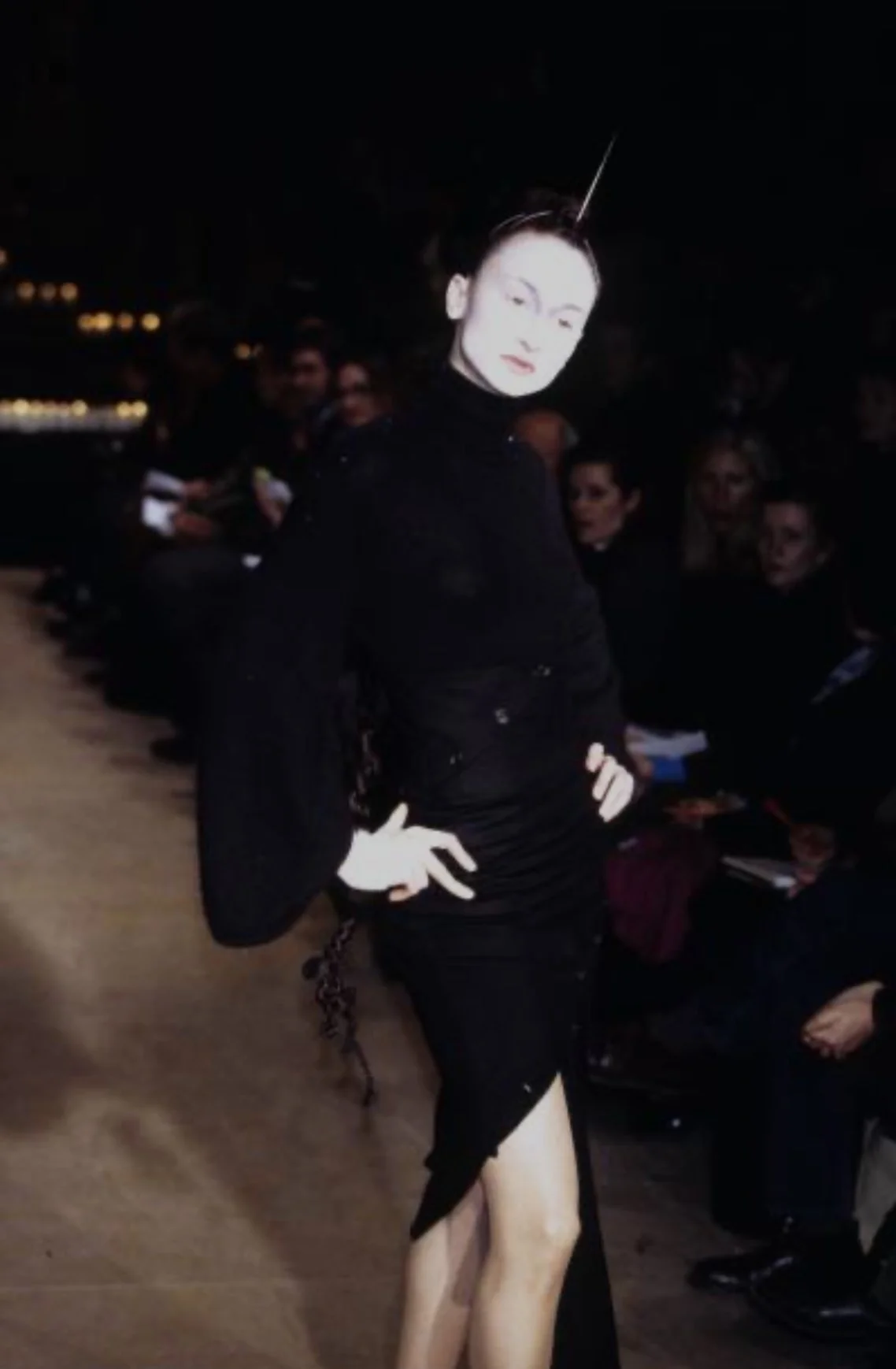 Alexander McQueen A/W 1996 “Dante” Spiral Button Skirt – view 9