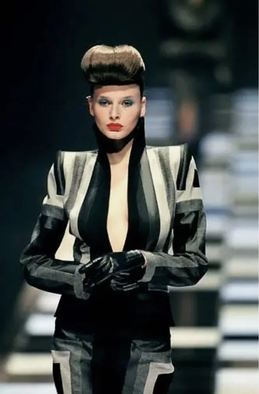 Givenchy Couture by Alexander McQueen A/W 1998 Skirt Suit – runway and archive image – Autumn/Winter 1998 (AW98), Fall/Winter 1998 (FW98) – vintage Givenchy, McQueen for Givenchy
