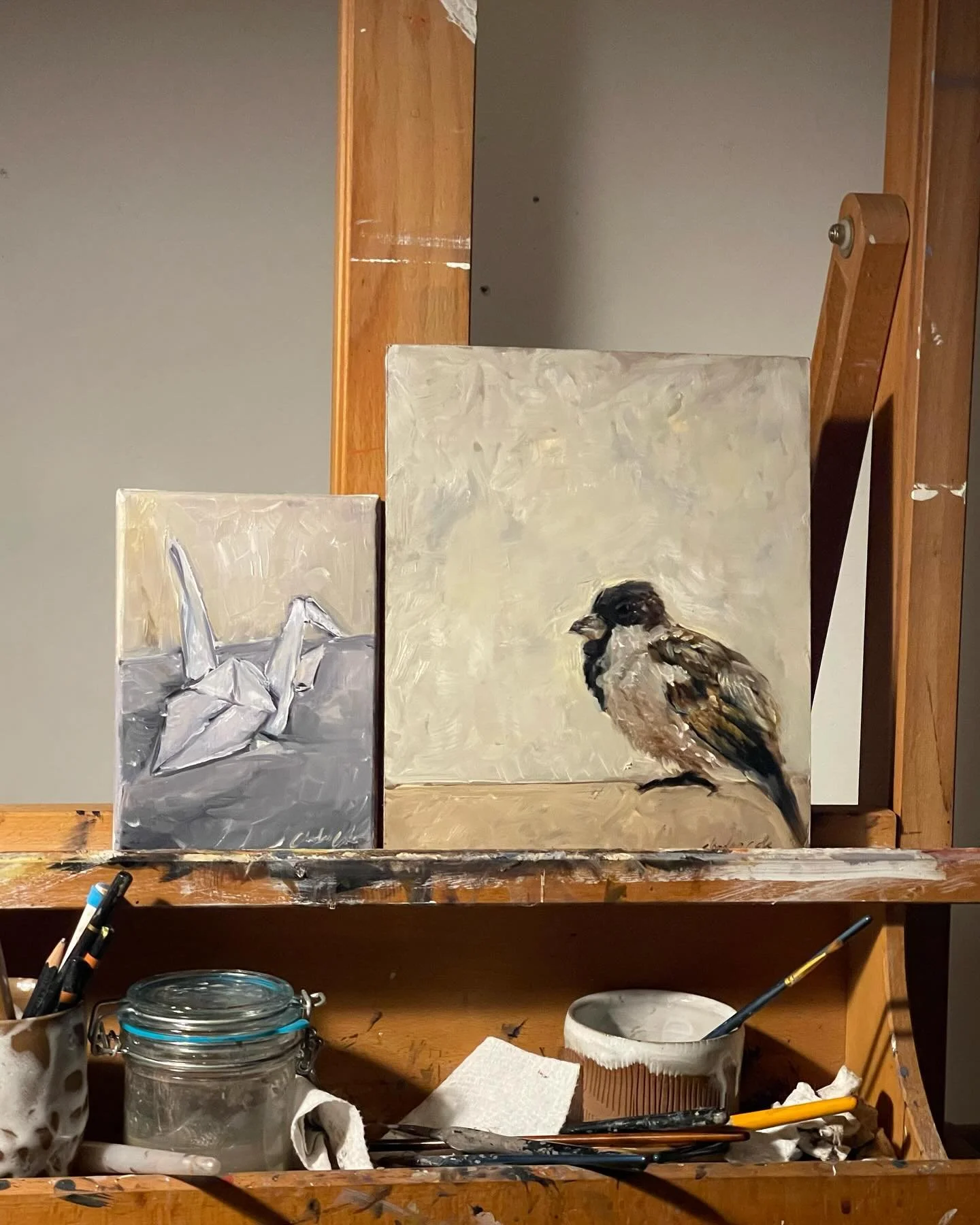 Got a couple of birds done today
.
.
#painting #oilpainting #oilpaint #artist #artstudio #allaprima #birds #origami #sparrow #crane