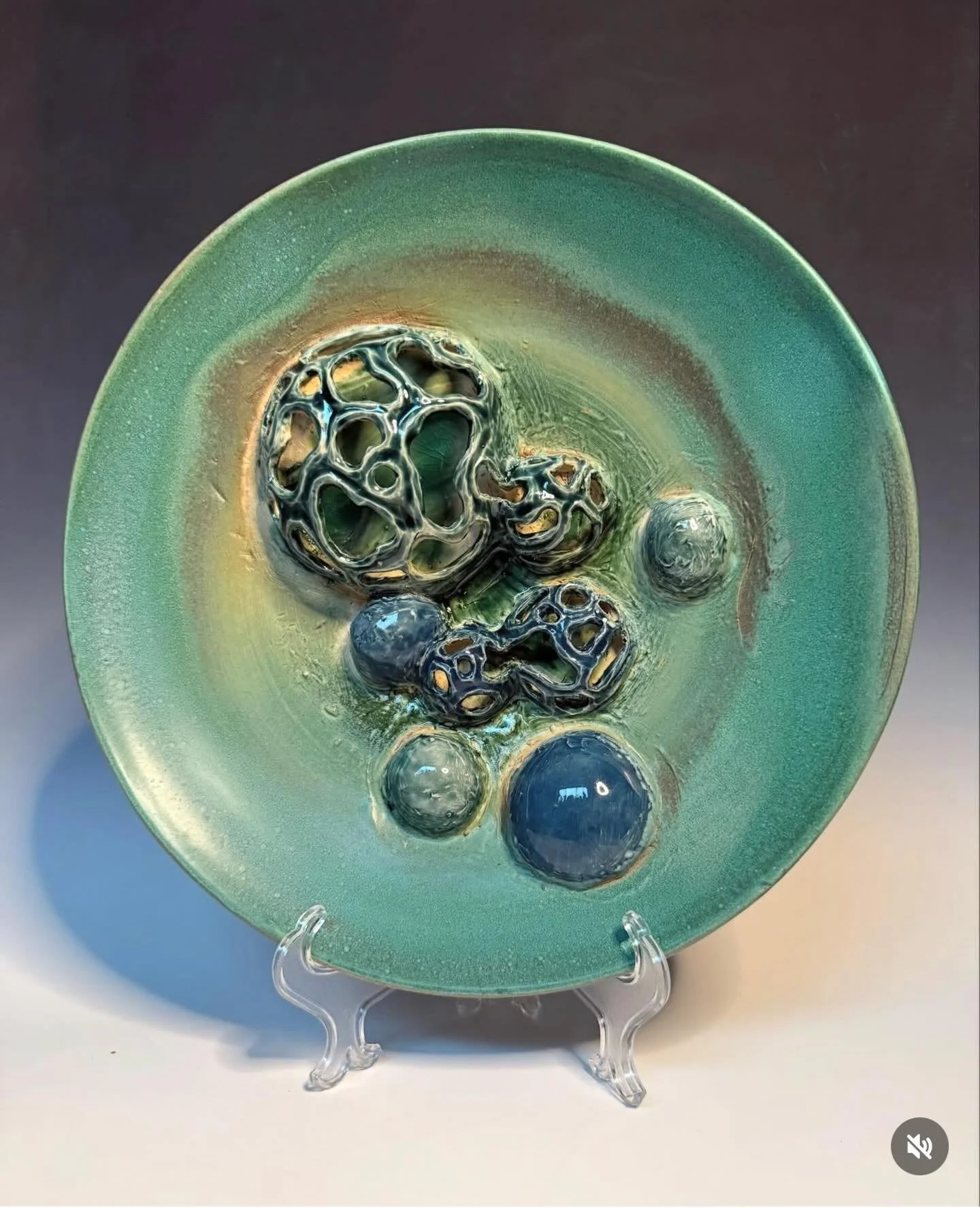 Member feature: @marsdunnceramics "screaming into the wind" #joplinmo #joplinarts #midwestclayartists #ceramicart