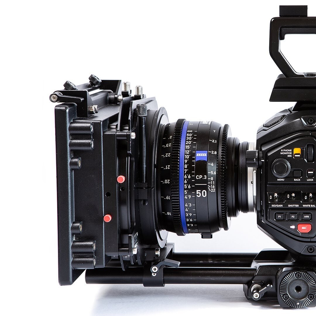 My weapon of choice:
The Blackmagic Ursa Mini Pro.
Not the easiest rig to lug around and shoot &lsquo;guerrilla style&rsquo; with, but excellent for long-form, interview/seminar projects. 👌
And if you pop some serious glass on the front, like this Z