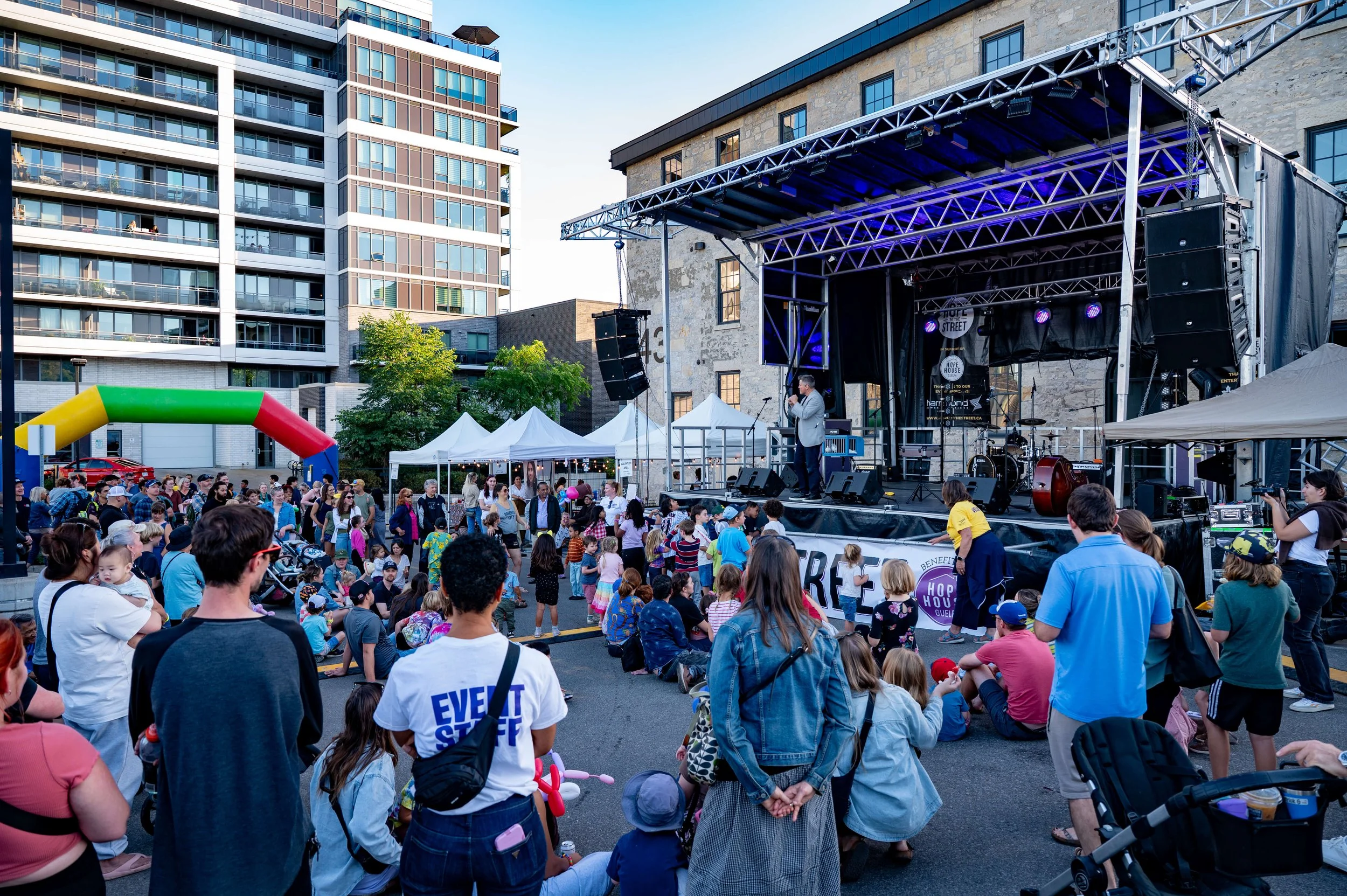 Hope in the street11.jpg