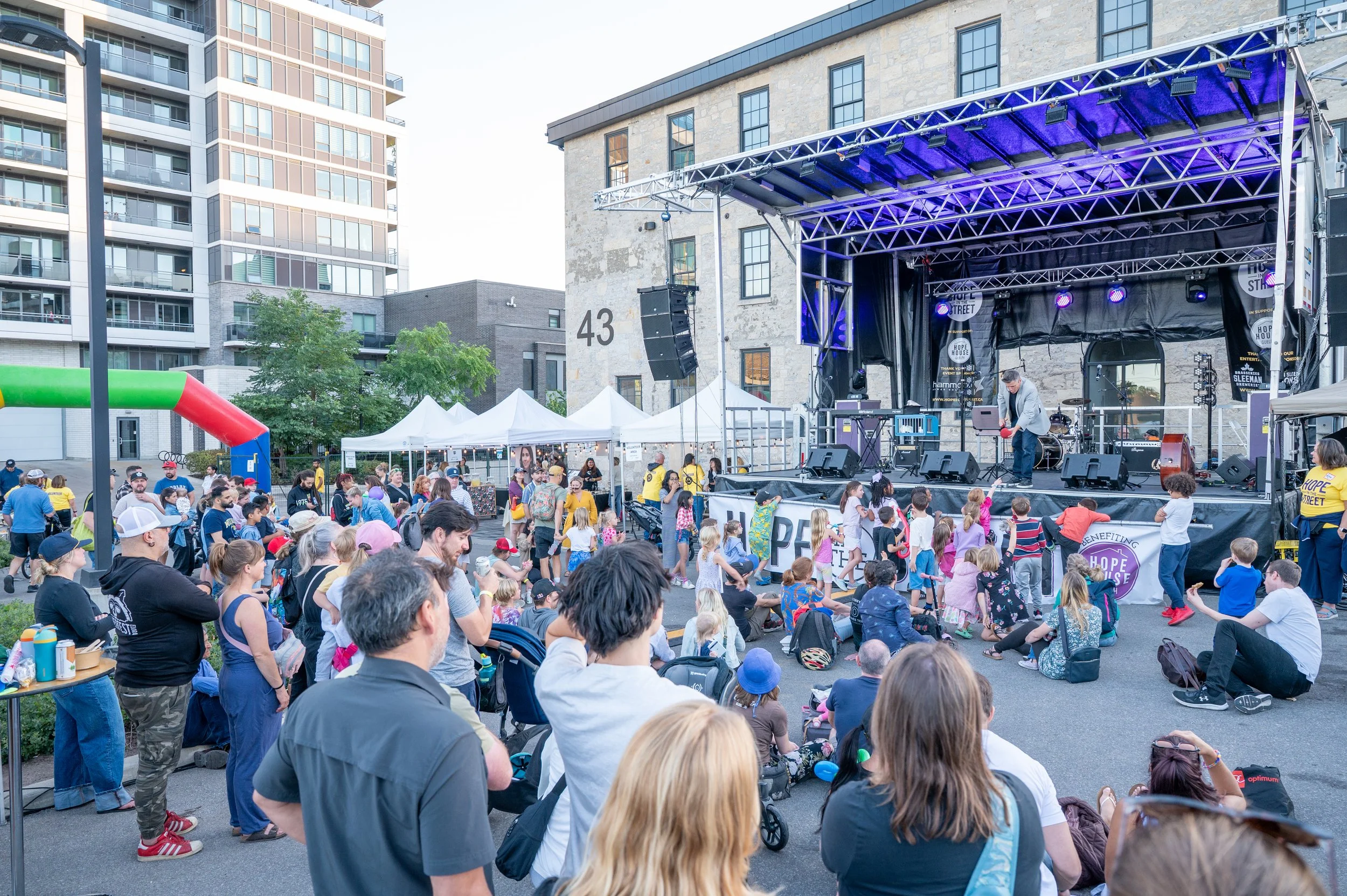 Hope in the street21.jpg