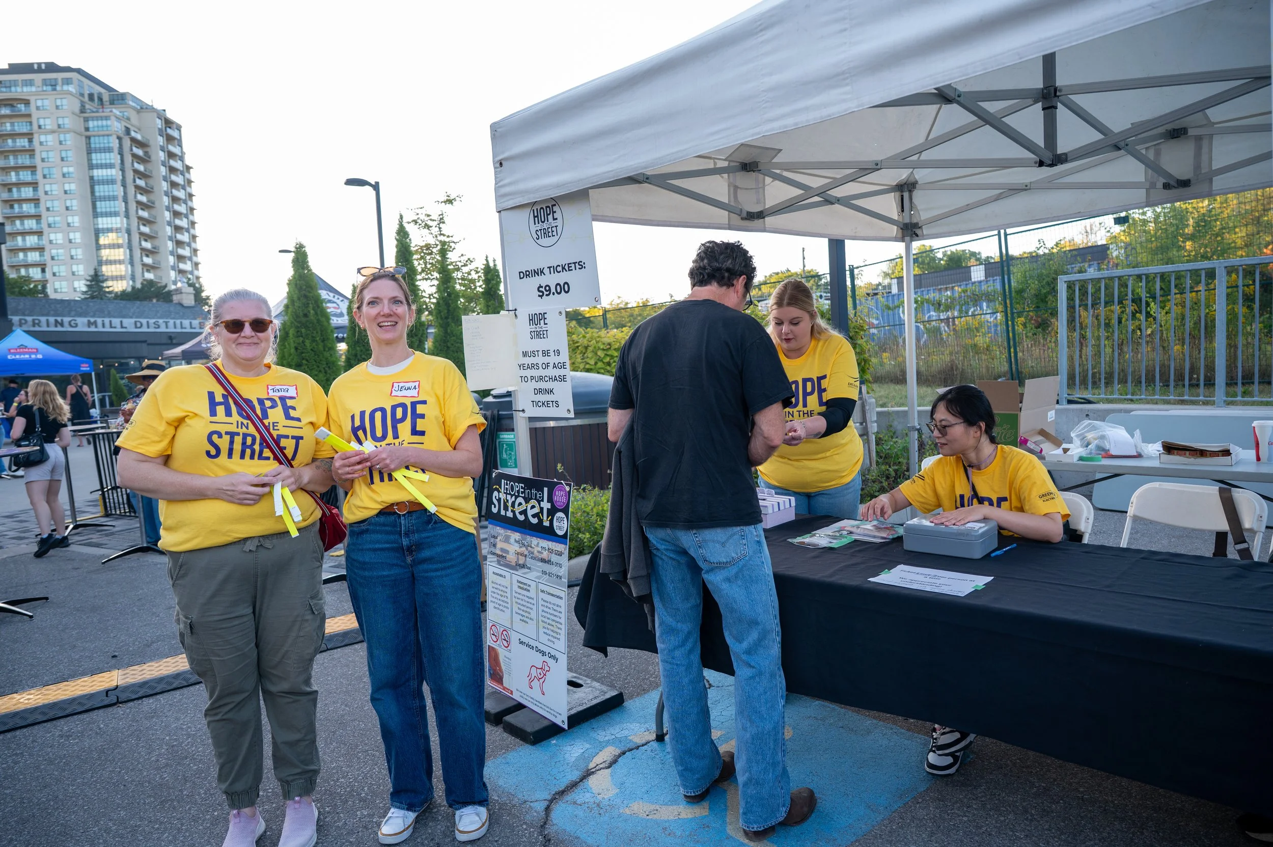 Hope in the street13.jpg