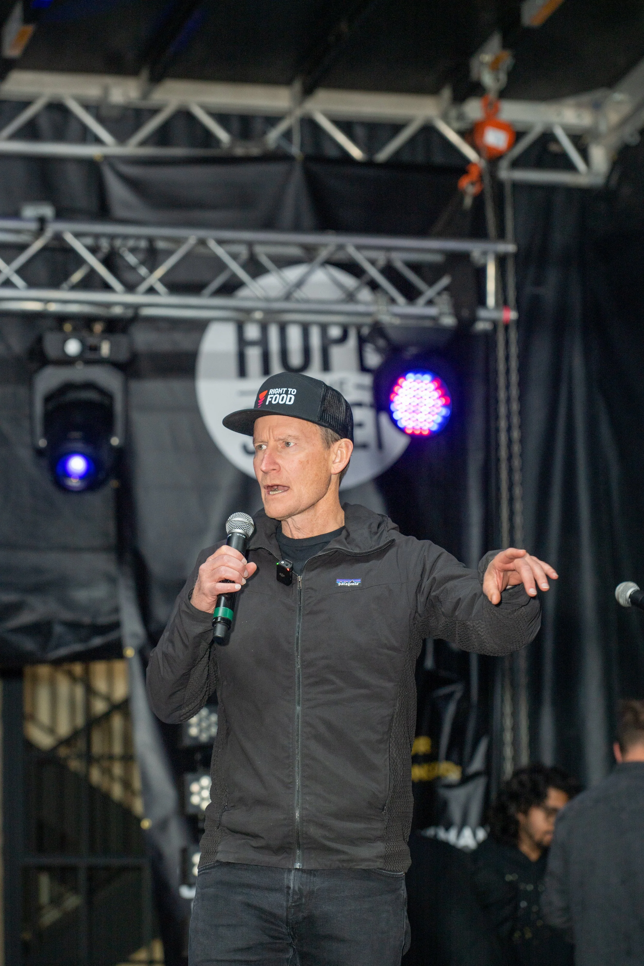 Hope in the street128.jpg