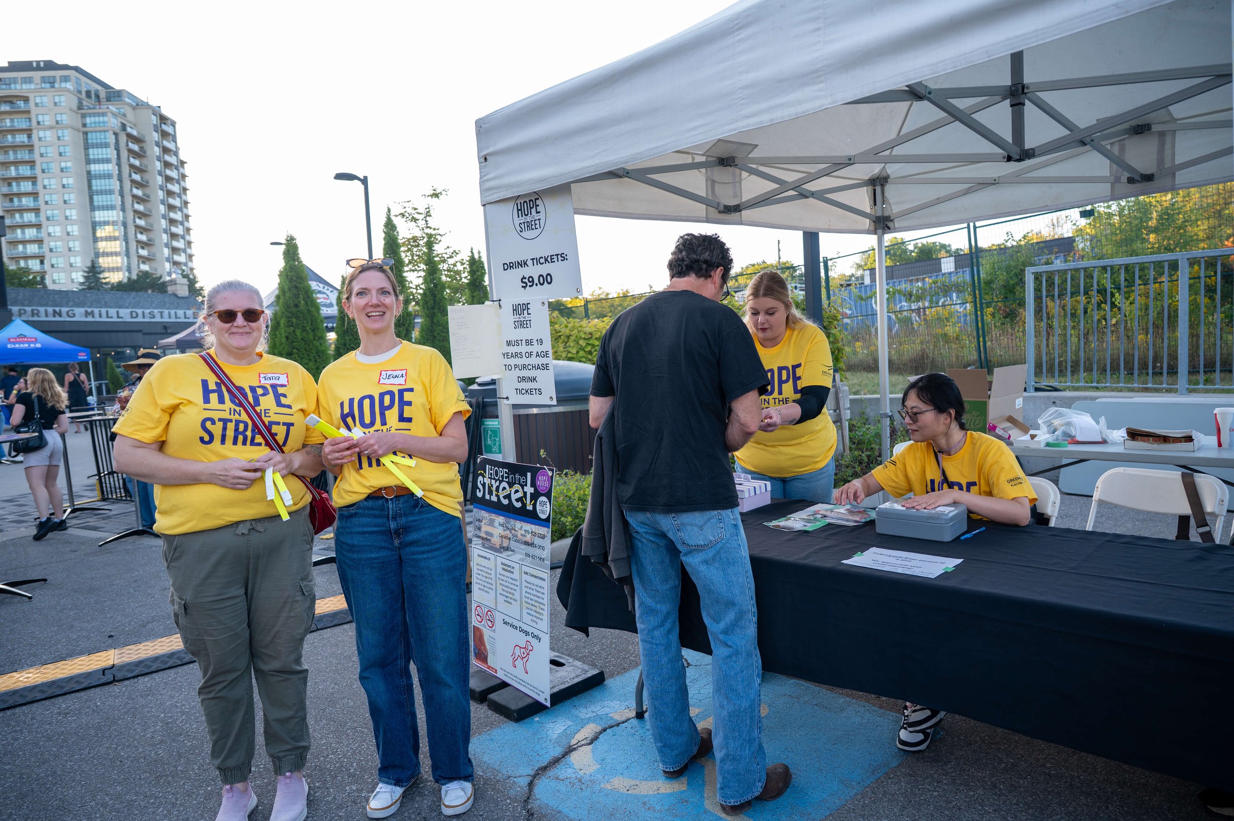 Hope in the street13.jpg