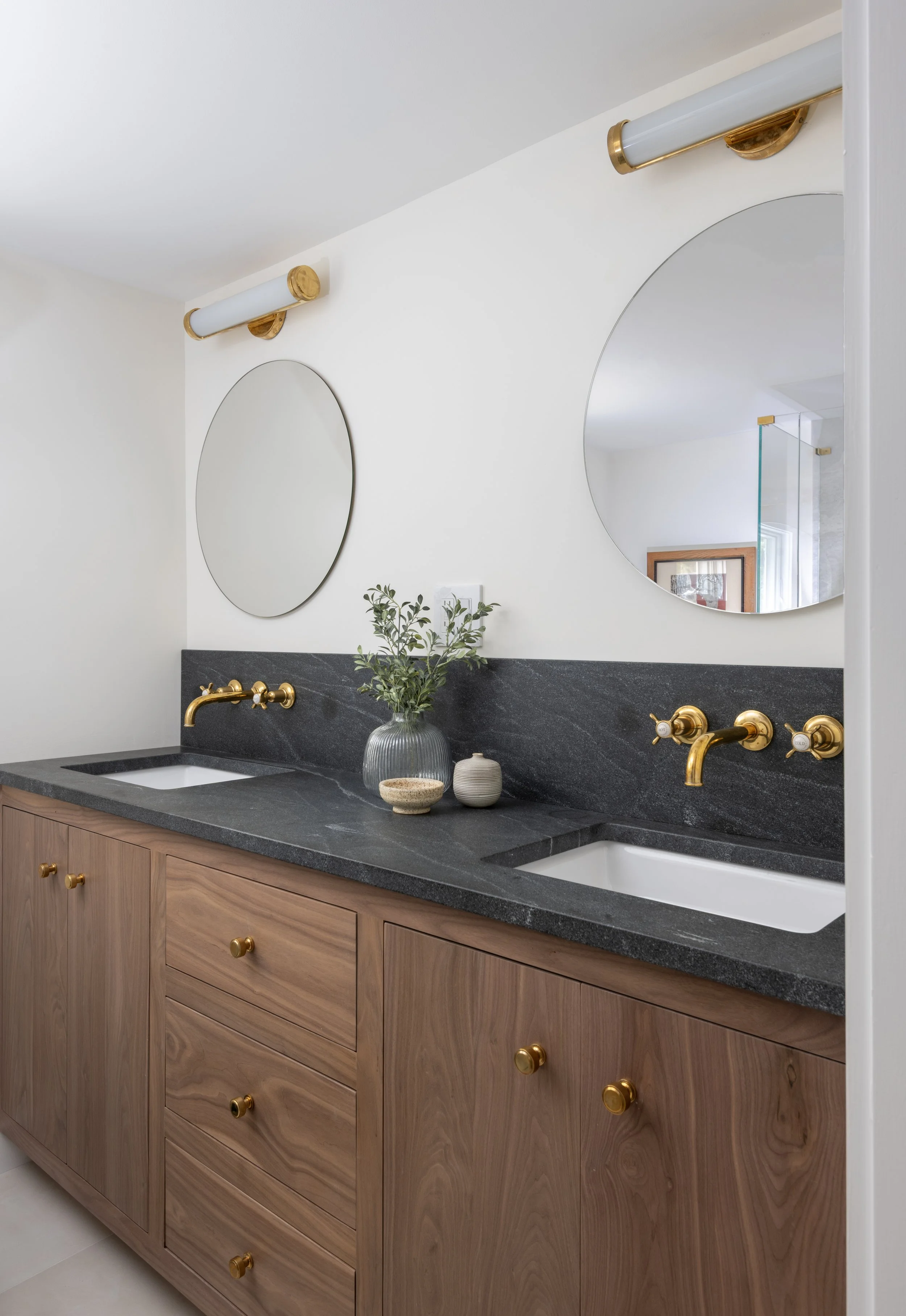 primary bath vanity.jpg