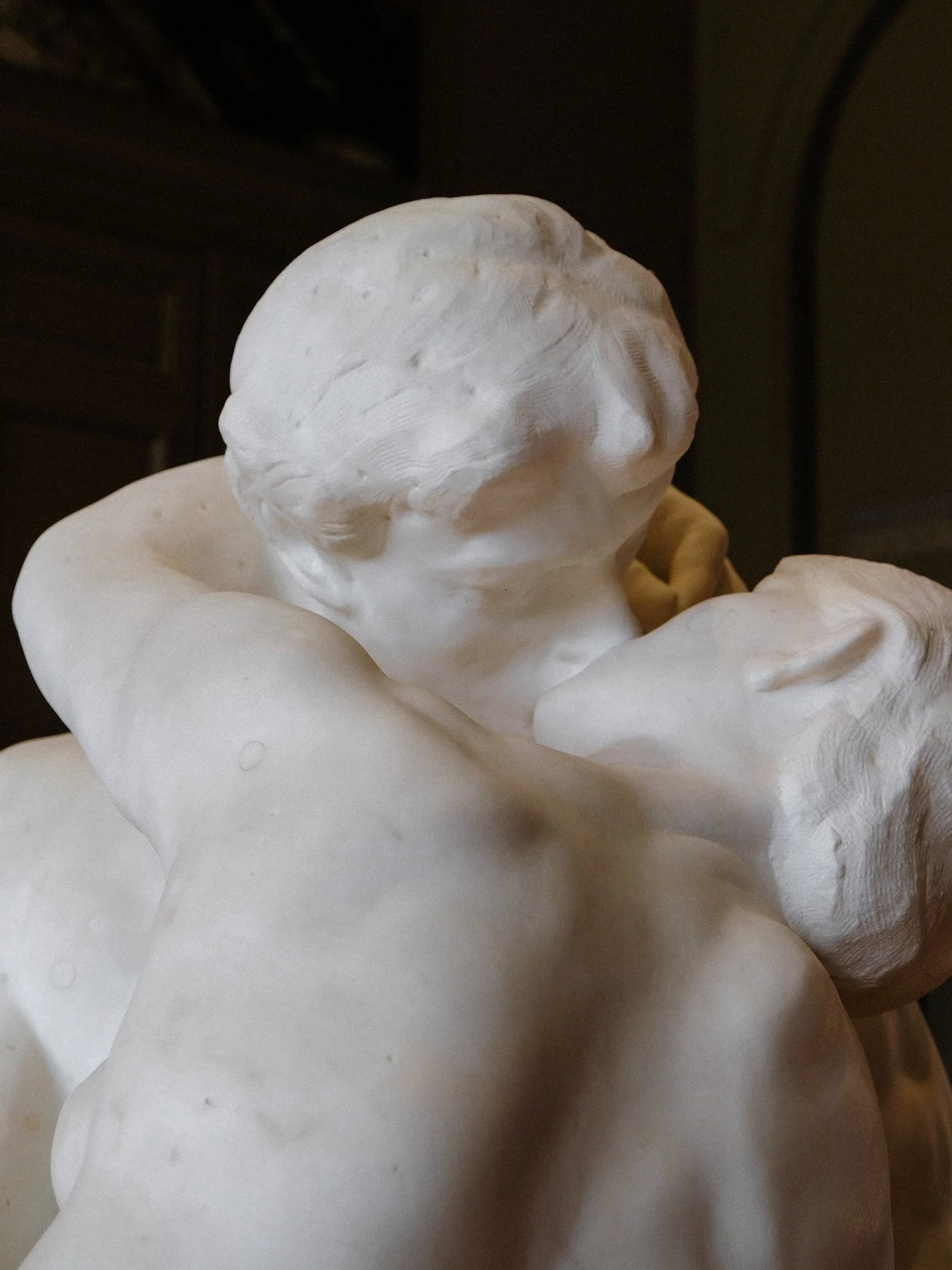 romantic rodin 💋
.
.
.
.
.
.
.
.
.
.
.
.
.
#mytinyatlashello #traveldiary #city_features #littlestoriesofmylife #35mm #onearthmagazine #filmphotography #kodakfilm #photovogue #thekiss #city_features #visitparis #mytinyatlas #filmcommunity #kodakgold