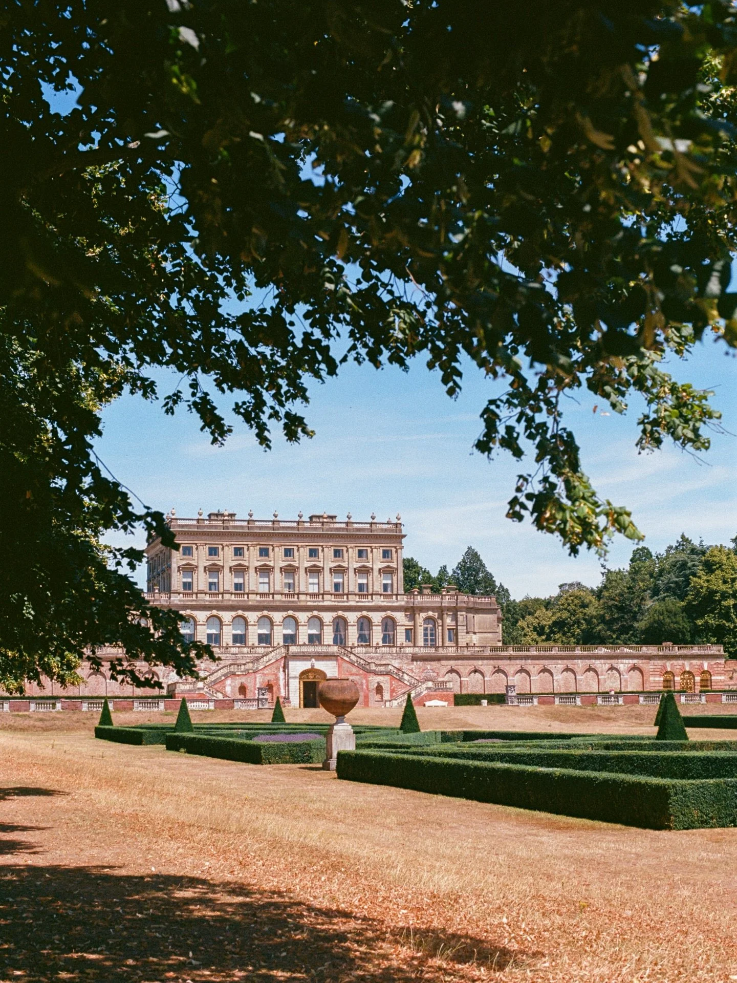 summer archive 🍃
.
.
.
.
.
.
.
.
.
.
.
.
.
#countrysidephotography #historicalplace #gardenphotography #nationaltrust #countrysidelife