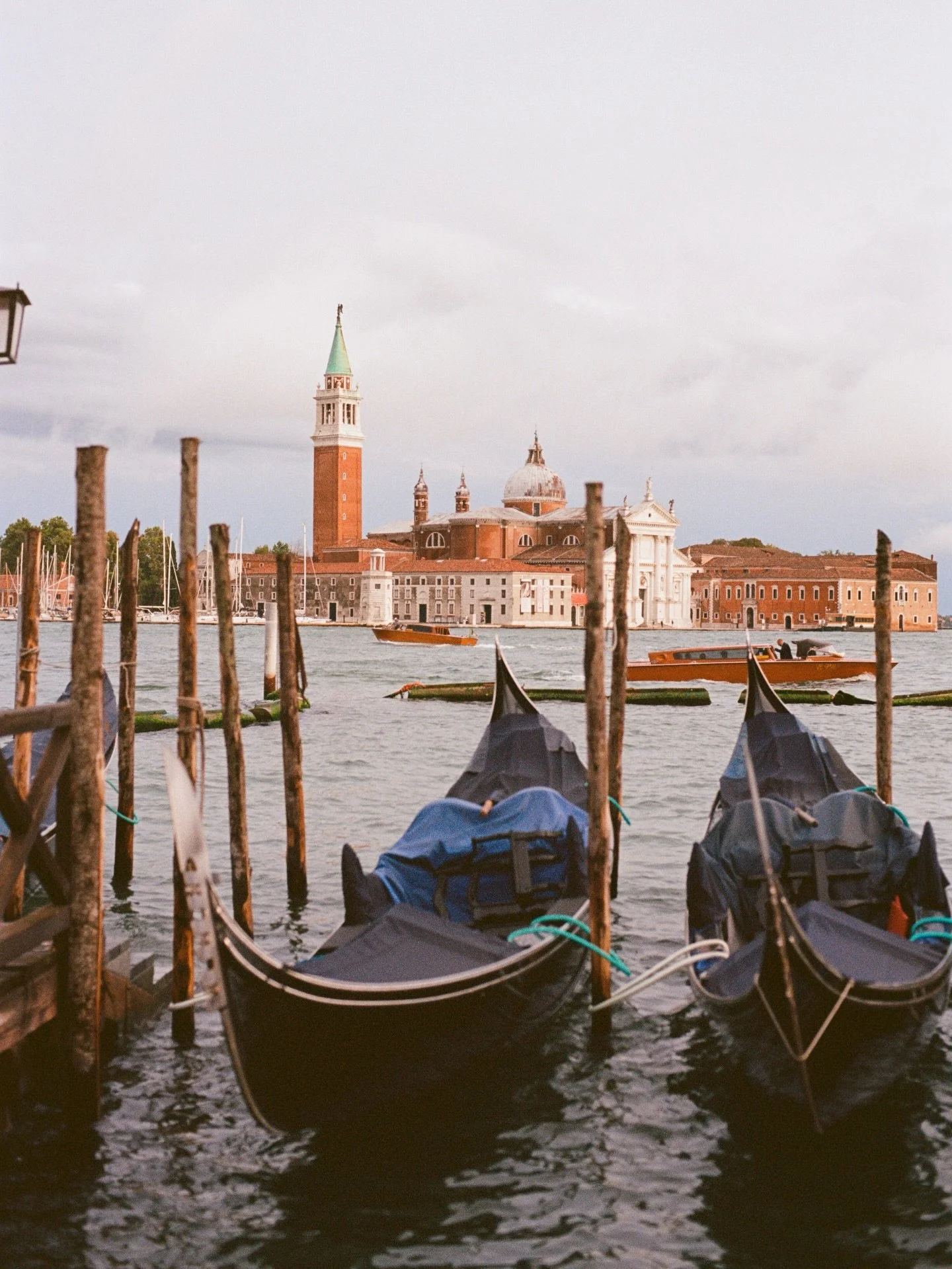 venetian vistas 💙
.
.
.
.
.
.
.
.
.
.
.
#venicephotographer #photovogue #veneziagram #mytinyatlashello #35mmfilmphoto