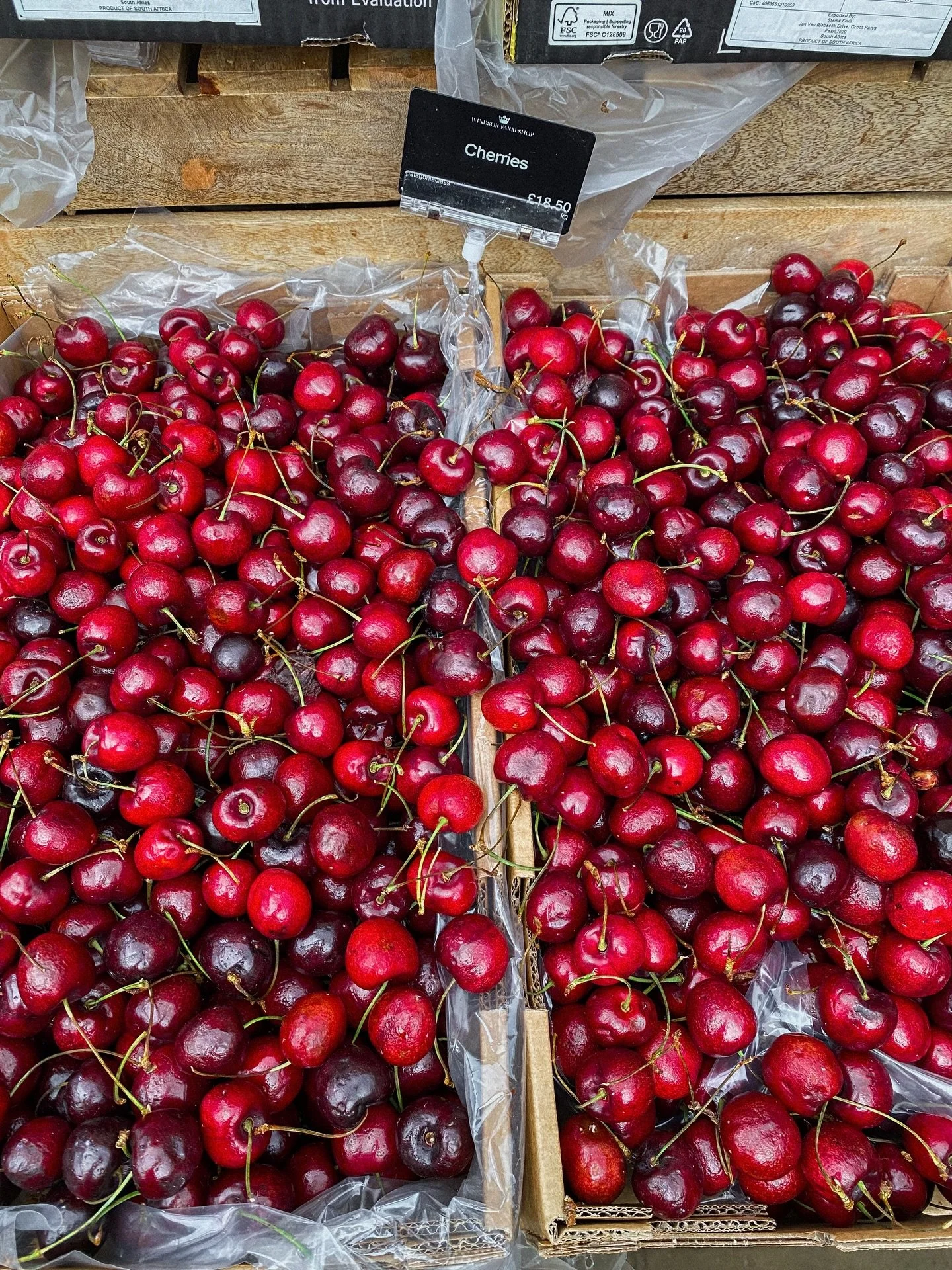 delicious &amp; delectable 🍒
.
.
.
.
.
.
.
.
.
.
.
.
.
#mytinyatlashello #cherries #fruitlover #farmersmarketfinds #farmshop