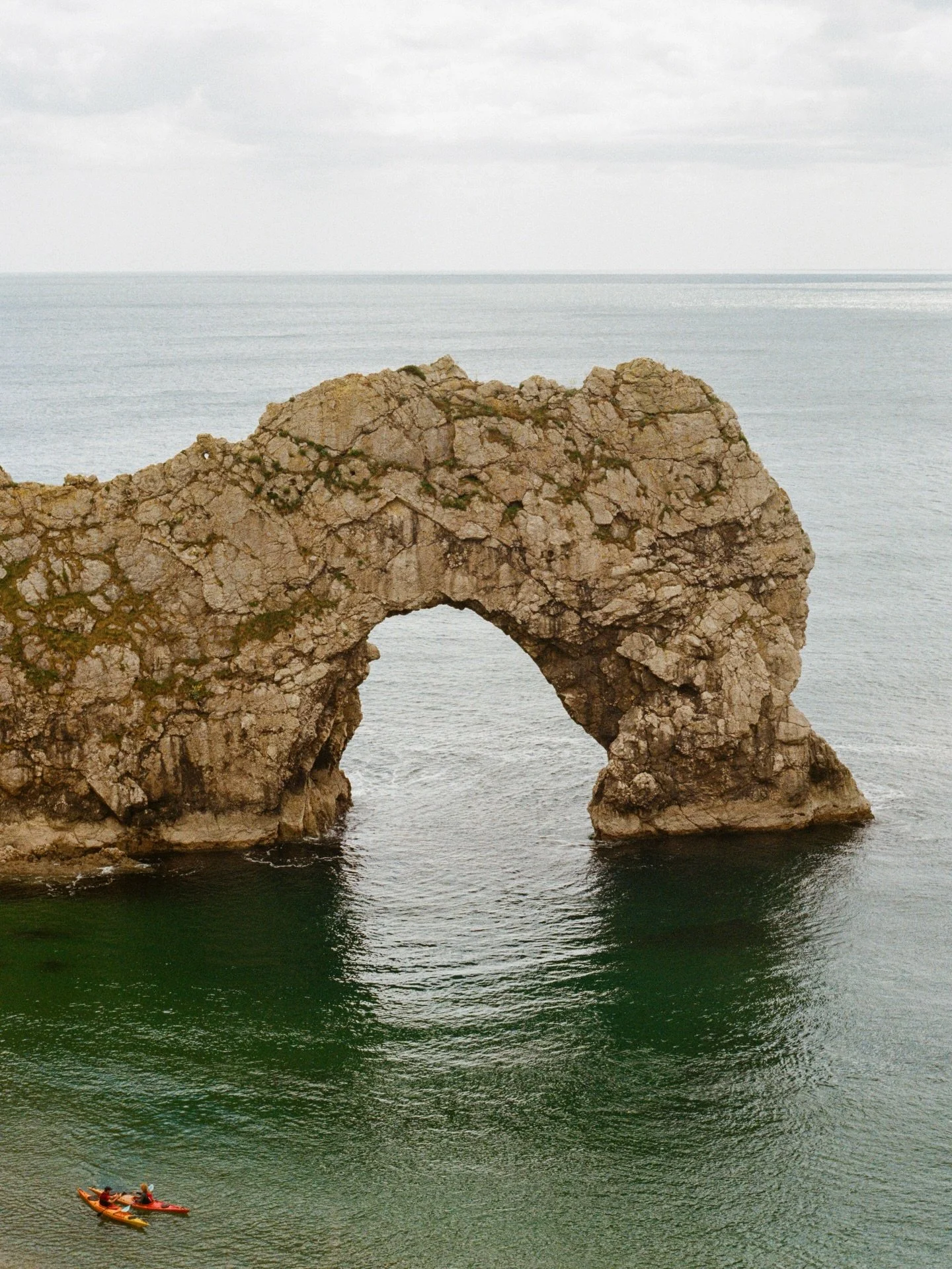 dorset diaries 🦀 🐚 
.
.
.
.
.
.
.
.
.
.
.
.
#durdledoor #dorsetcoast #seasideliving #seaviews #countrysidelife