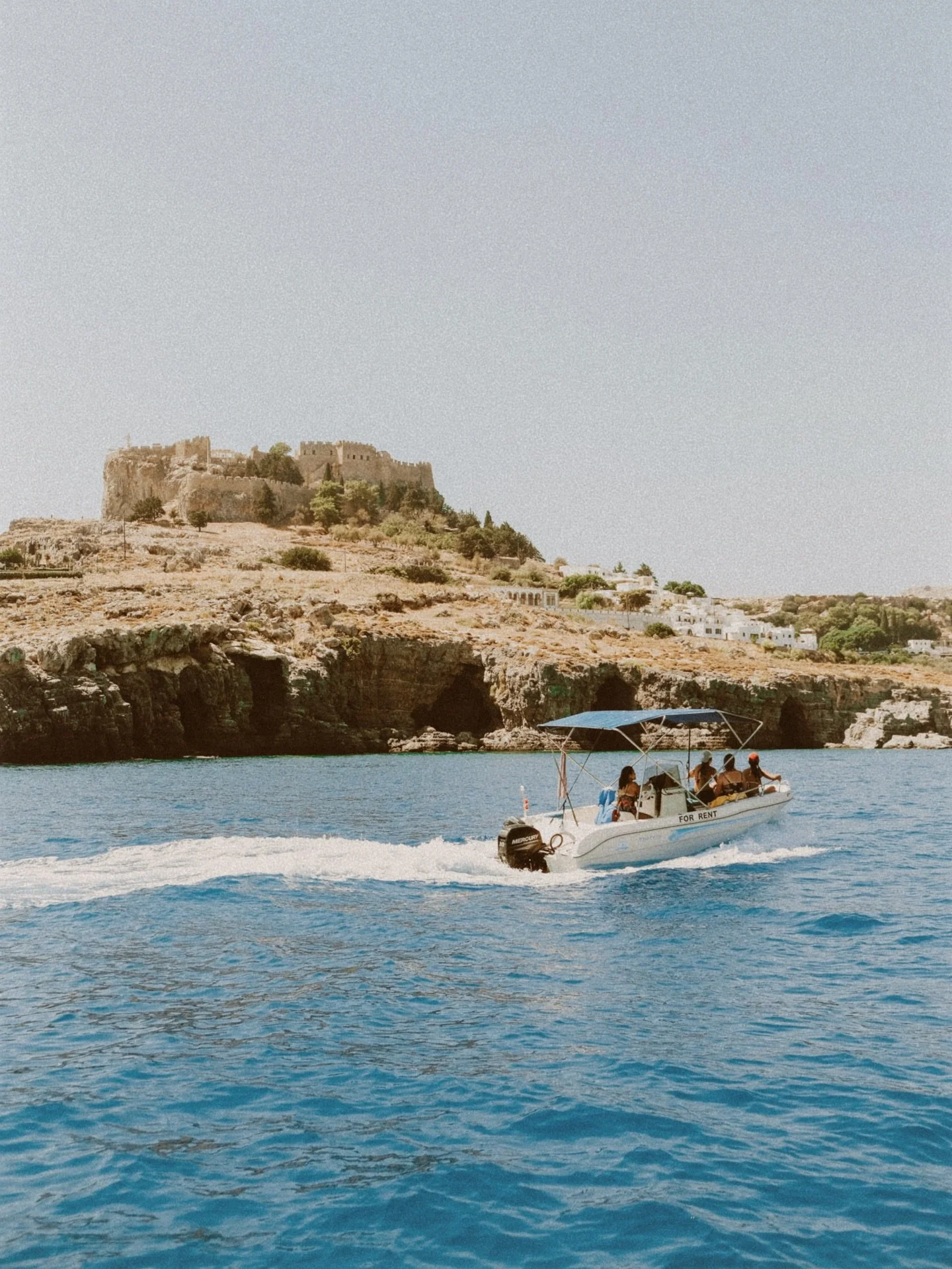 glistening waters 🌊
.
.
.
.
.
.
.
.
.
.
.
#rhodesisland #thecoastdispatch #greece_moments #rodos #greecelover