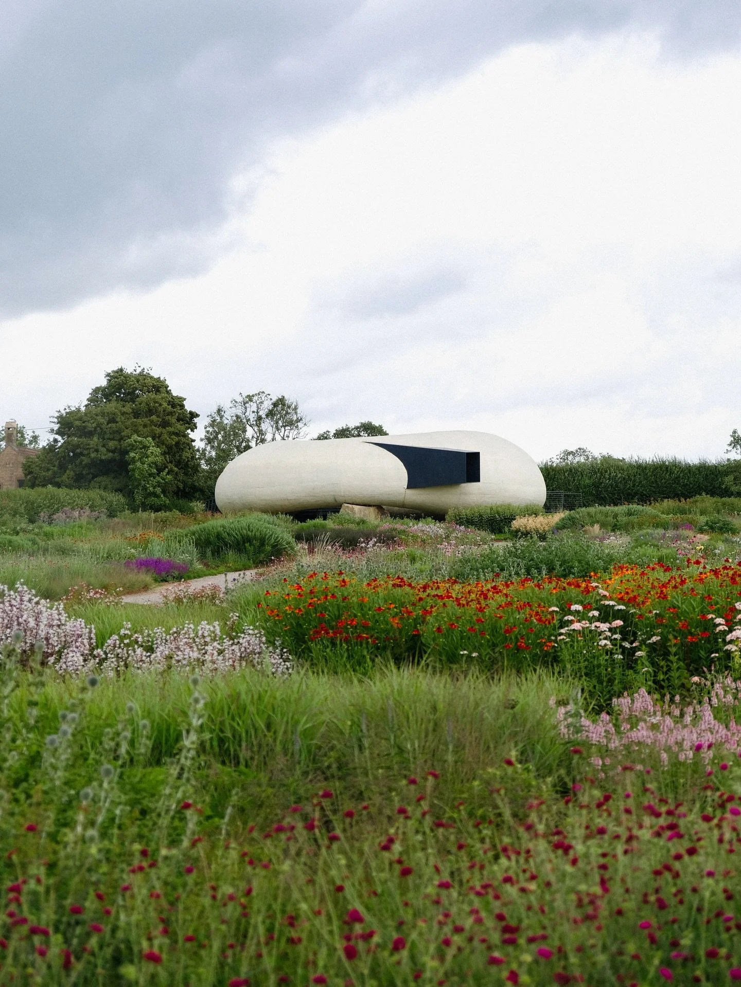 one of our absolute favourite places 🥚 
.
.
.
.
.
.
.
.
.
.
.
.
.
.
.

#artinstallation #sculpturegarden #somersetlife #gardenphotography #gardentherapy
