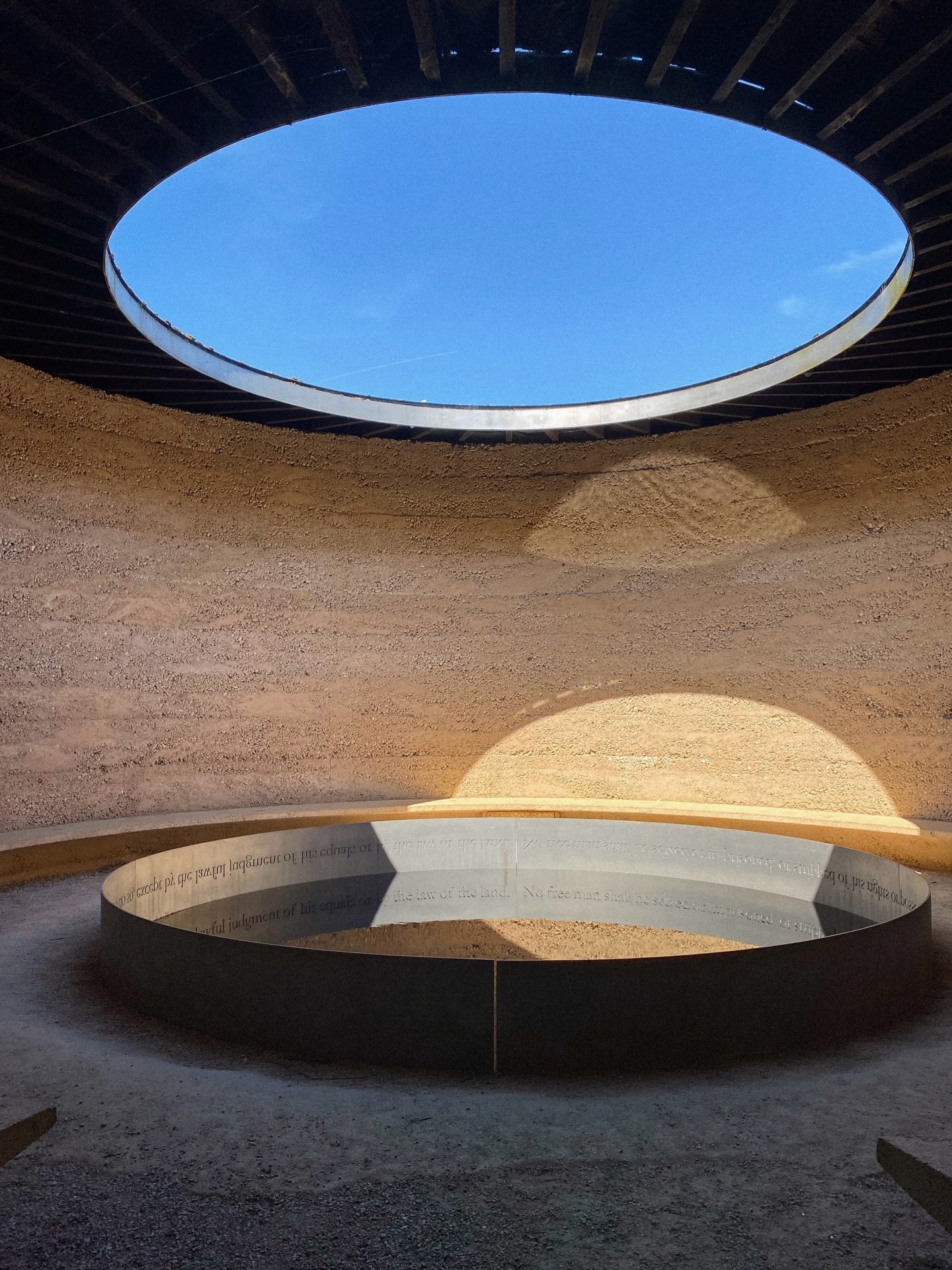 the peaceful and contemplative architectural installation - Writ in Water - @runnymedent 💭
.
.
.
.
.
.
.
.
.
.
.
.
.
.
.
#nationaltrust #runnymede #lightphotography #sculpturegarden #peacefulplaces