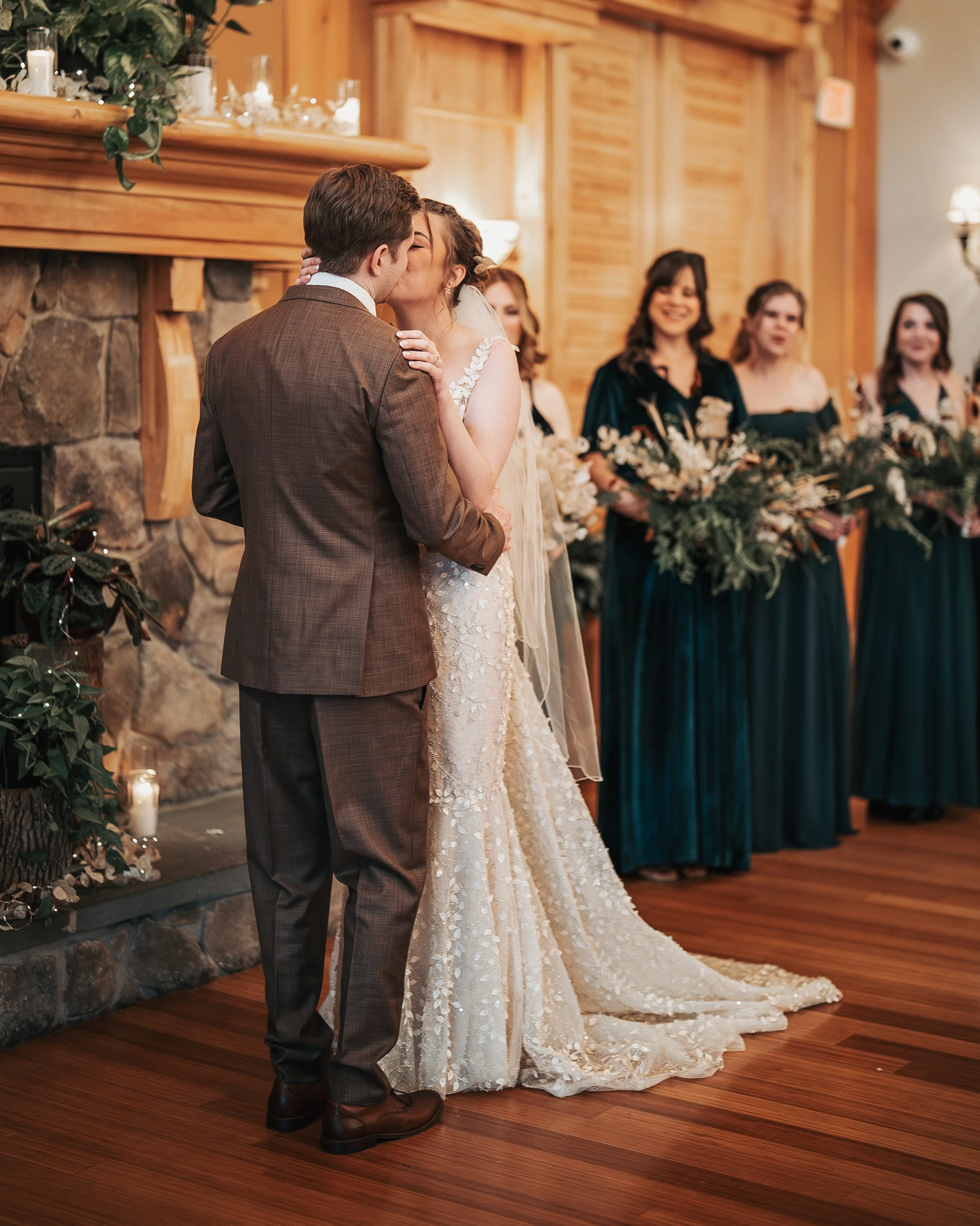 Angie and Robby - Wedding Day Sneak Peeks-132.jpg