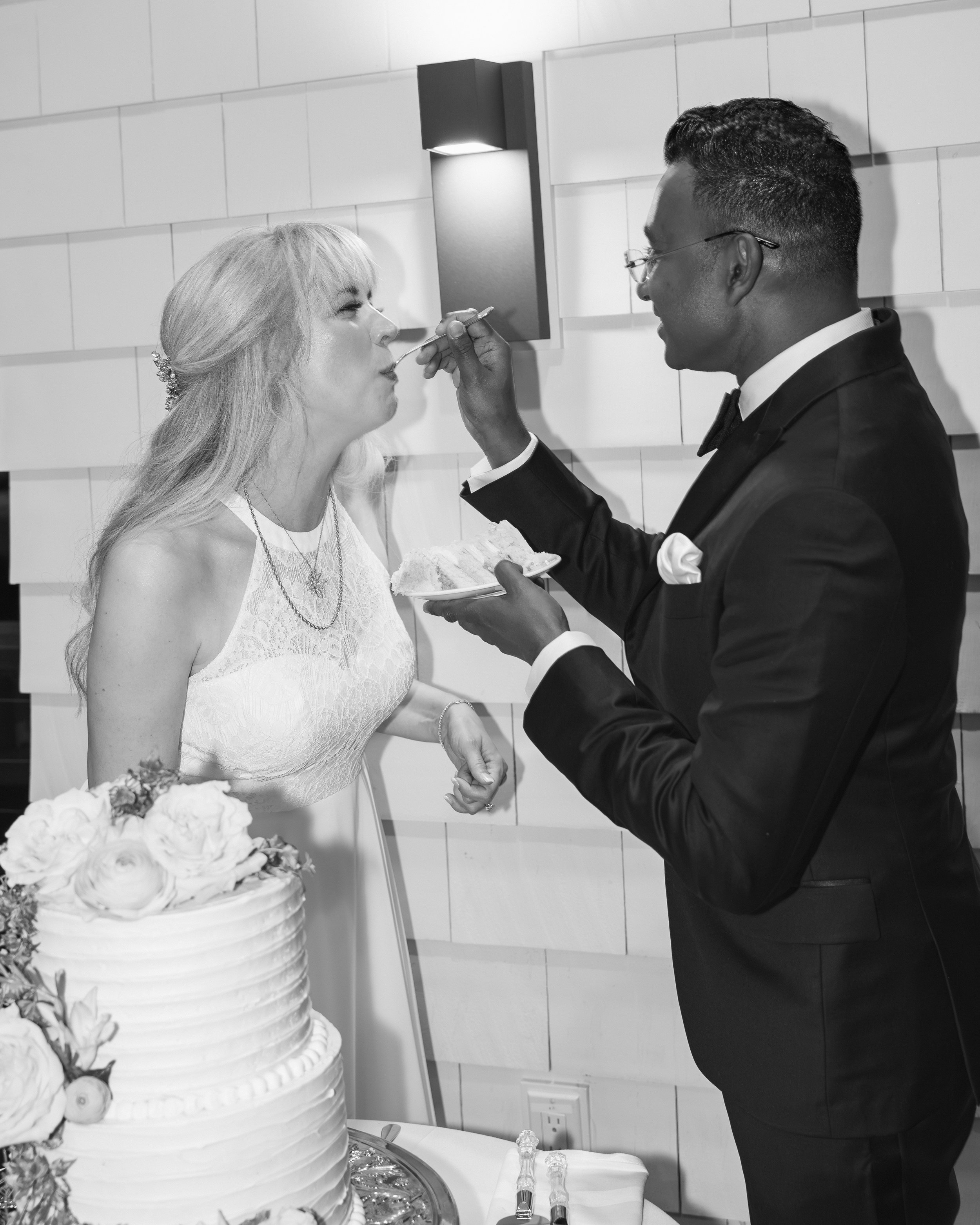 Jen and Ashan Wedding - Cake Cutting-25.jpg
