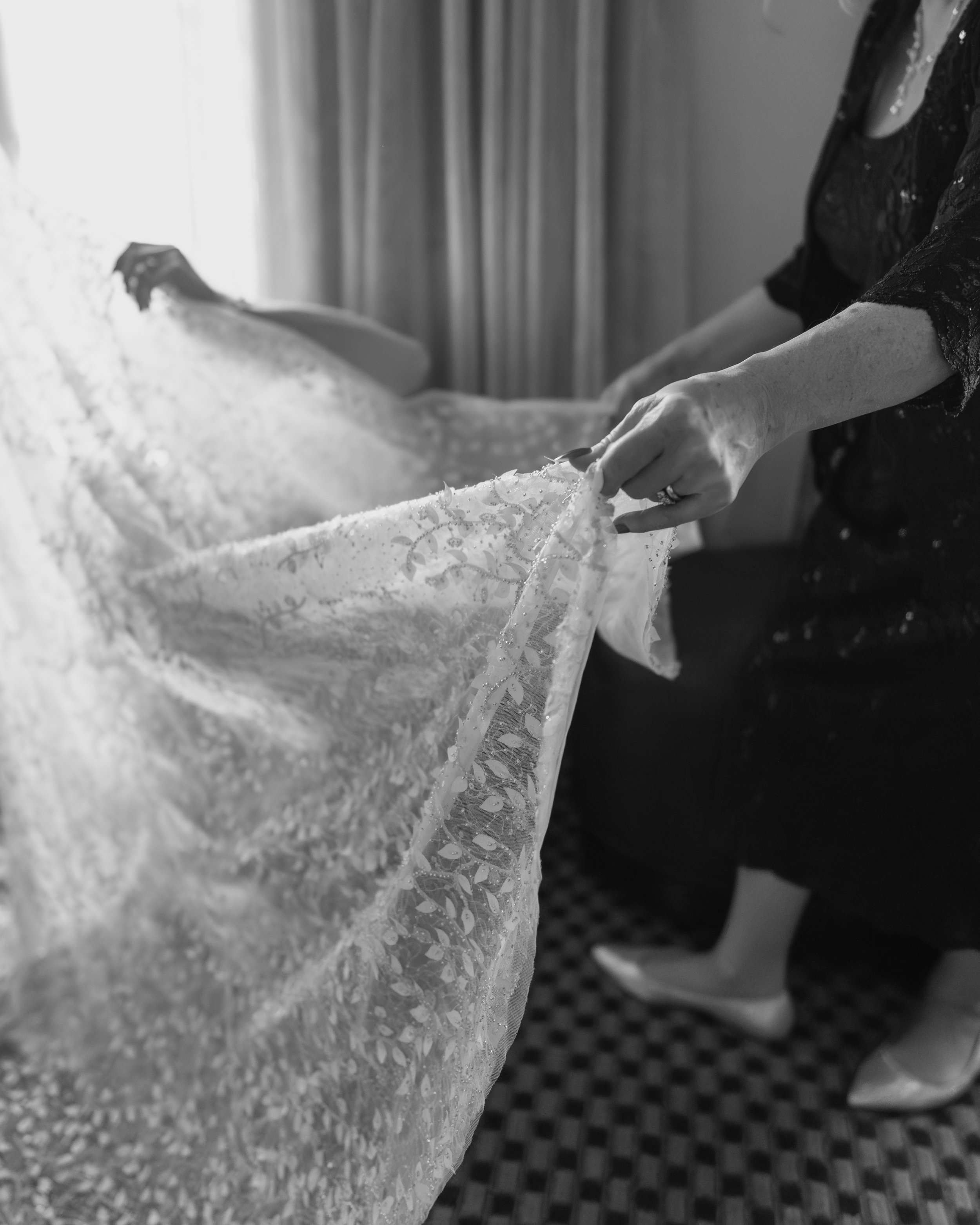 Angie and Robby - Wedding Day Sneak Peeks-10.jpg