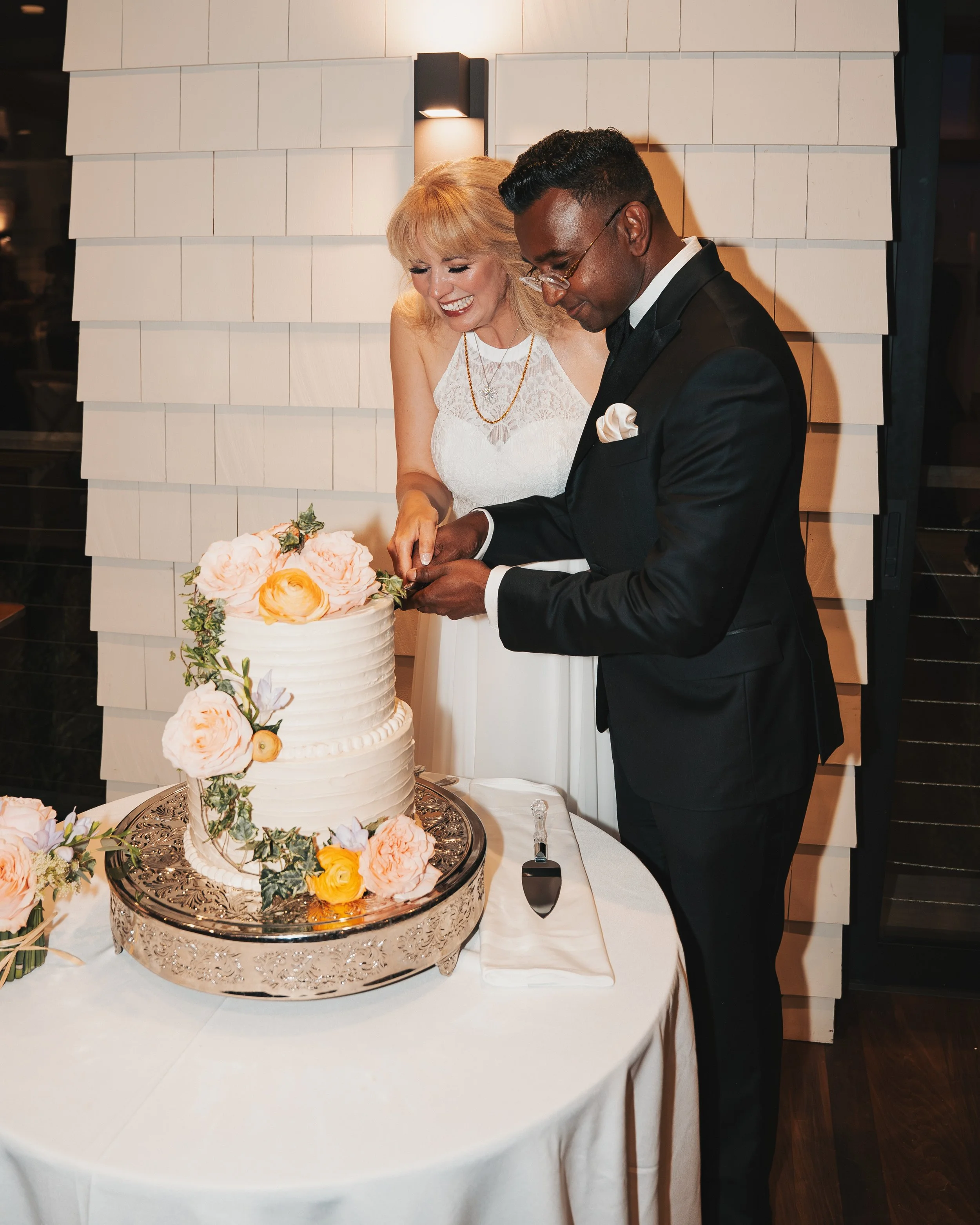 Jen and Ashan Wedding - Cake Cutting-5.jpg