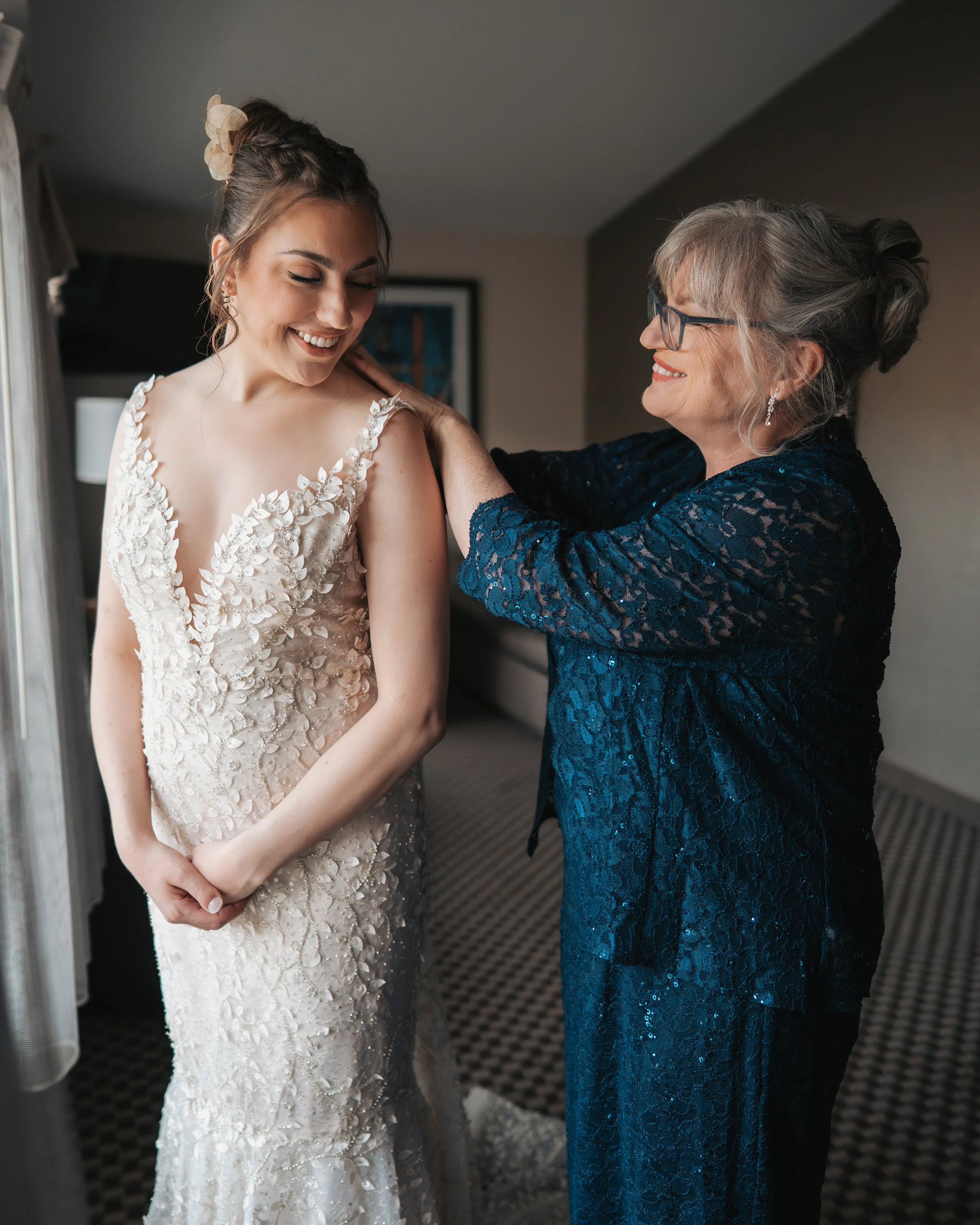 Angie and Robby - Wedding Day Sneak Peeks-15.jpg