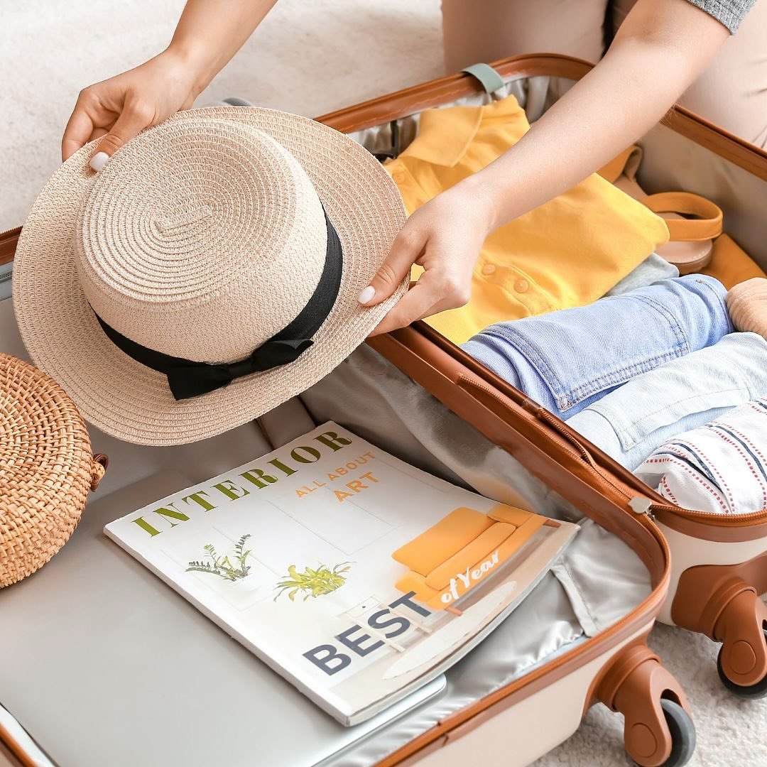 Packing light doesn&rsquo;t mean leaving style behind! 🎒✨ 

&bull;&bull;&bull;&bull;&bull;&bull;&bull;&bull;&bull;&bull;&bull;&bull;&bull;&bull;&bull;&bull;&bull;&bull;&bull;&bull;&bull;&bull;&bull;&bull;&bull;&bull;&bull;&bull;&bull;&bull;&bull;&bu