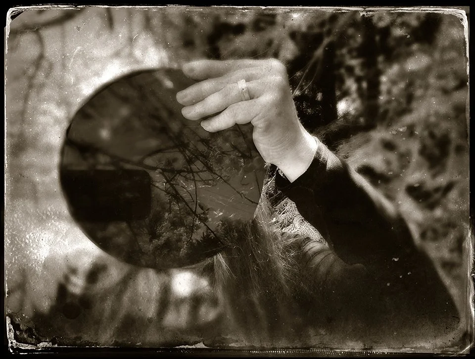 Web- Mary with the Claude Glass.jpg