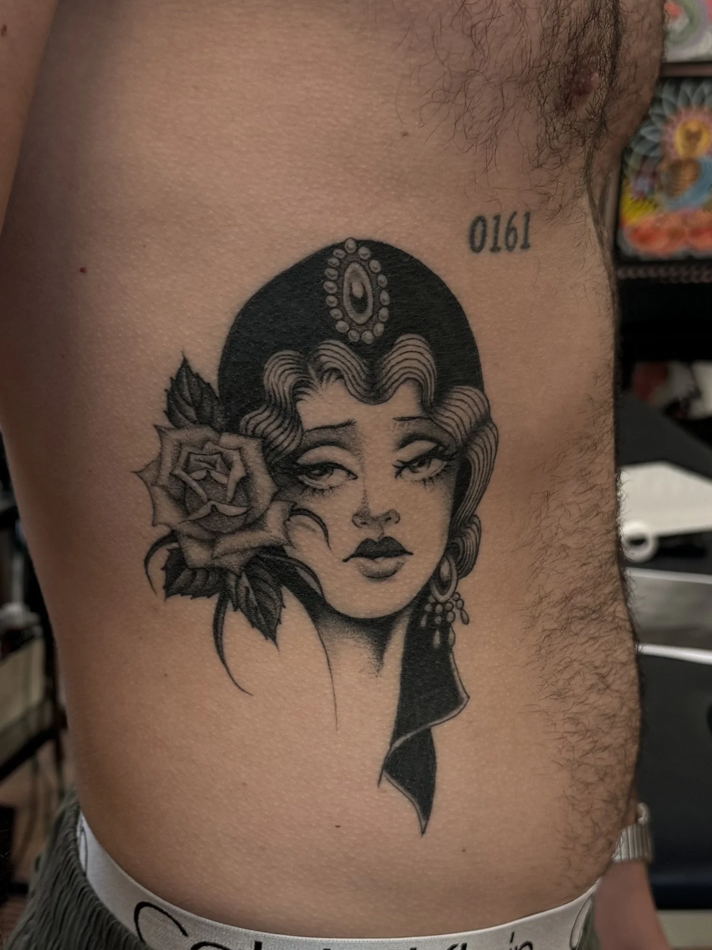 Healed lady from a few months back on Lawrence- thanks so much again for picking flash this was so fun, so cool to see it settling in
📍tattooing @raincitytattoocollective Manchester
🇬🇧 @leatherlanetattoo London August 21-22nd
#manchestertattoo #lo