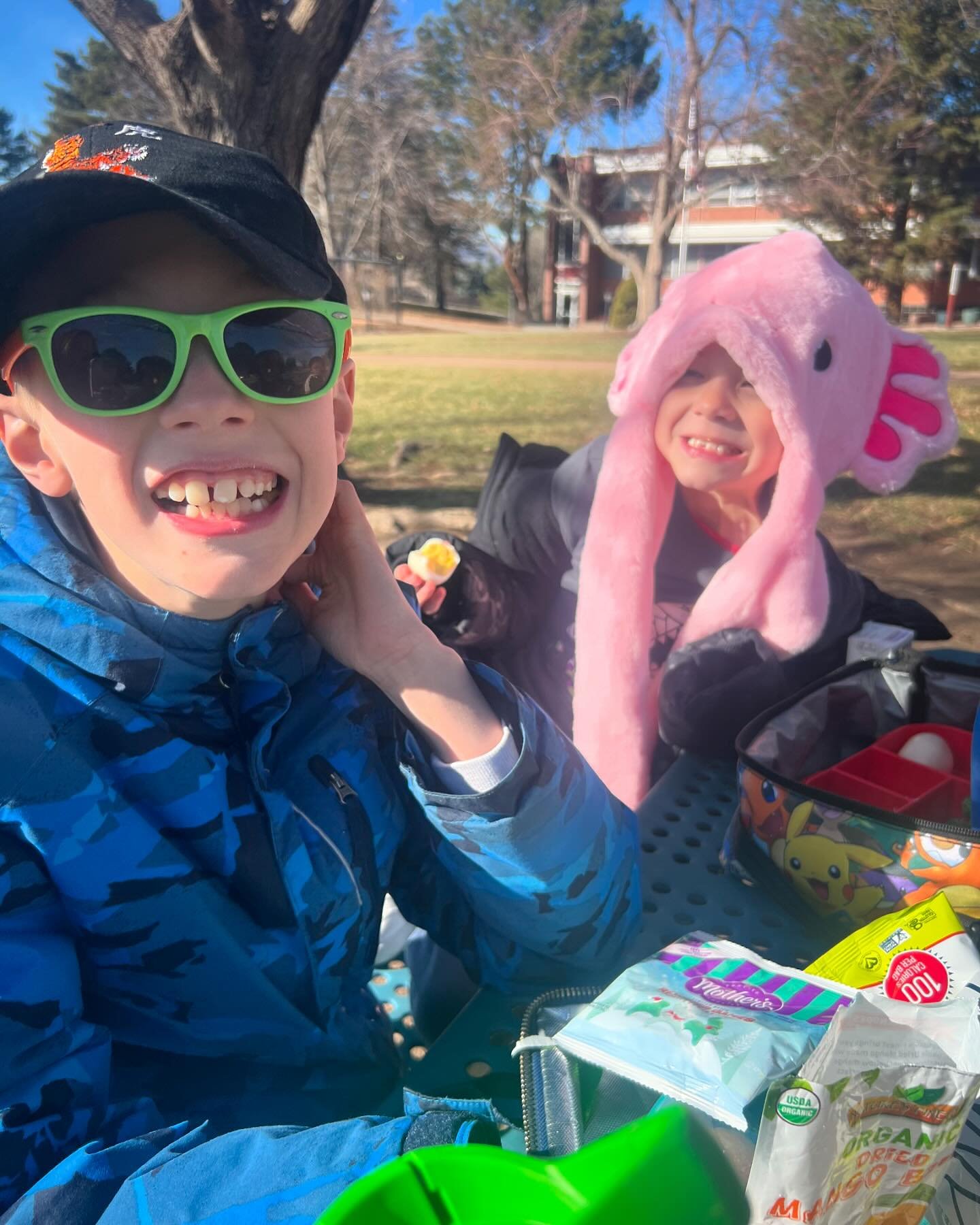 Lunch with new buddies! 

#friends #lunchtime #mondaymood