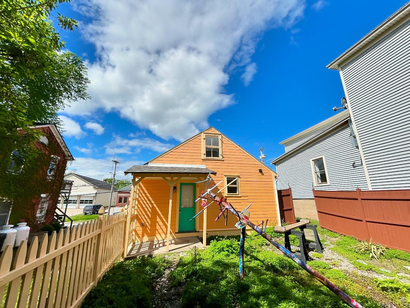 📍37 Green St., Vergennes VT, a small commercially zoned building in downtown Vergennes is available for RENT starting ~mid-June.

Please DM for further info or to schedule an appointment for viewing.
-
Image: the back garden at 37 Green Street.
-
-
