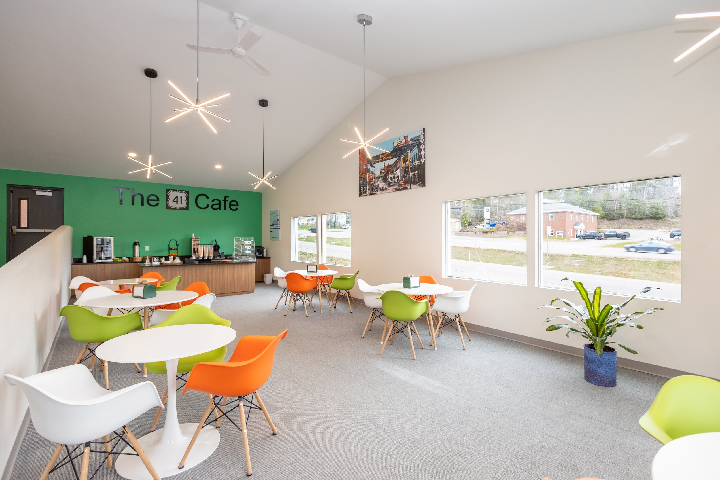 cedarmotorinnLobby2.jpg
