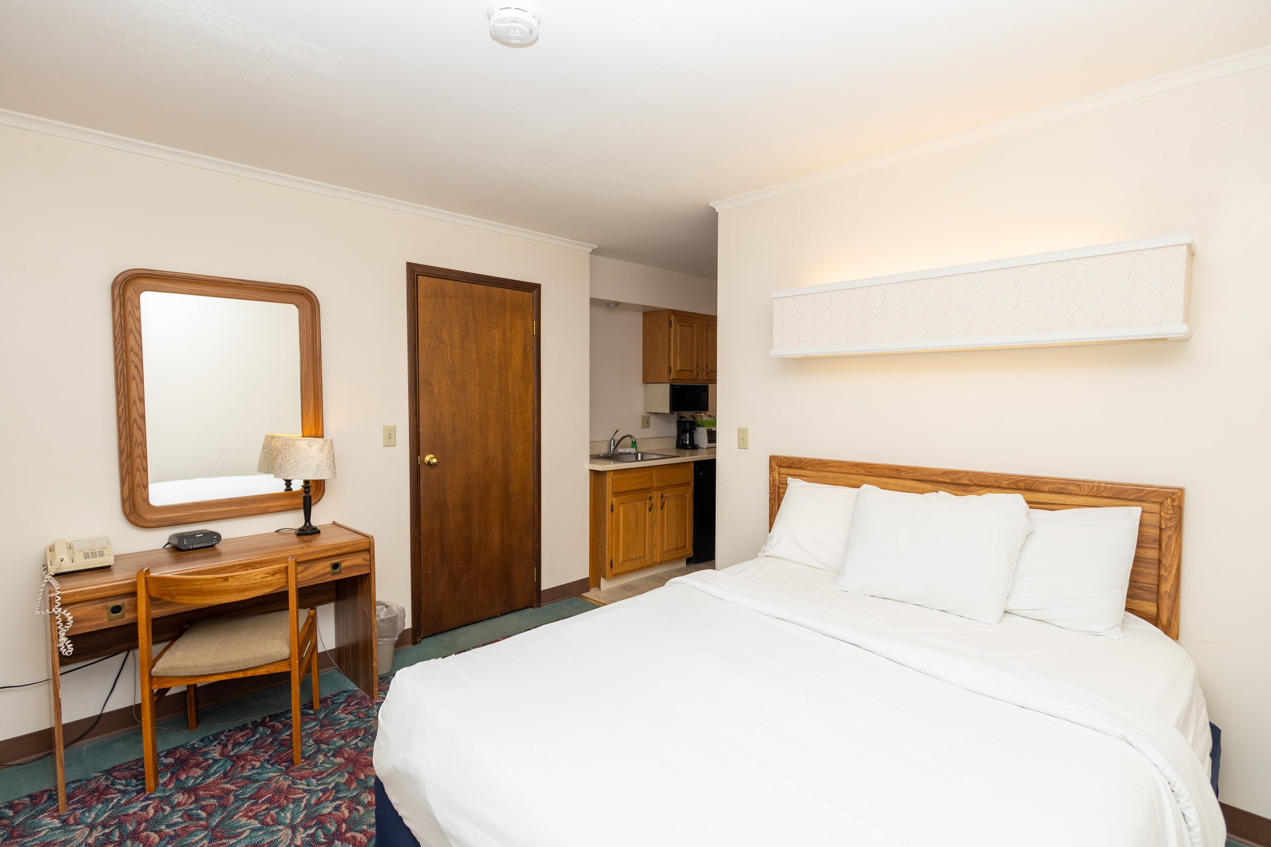 cedarmotorinncottage4.jpg