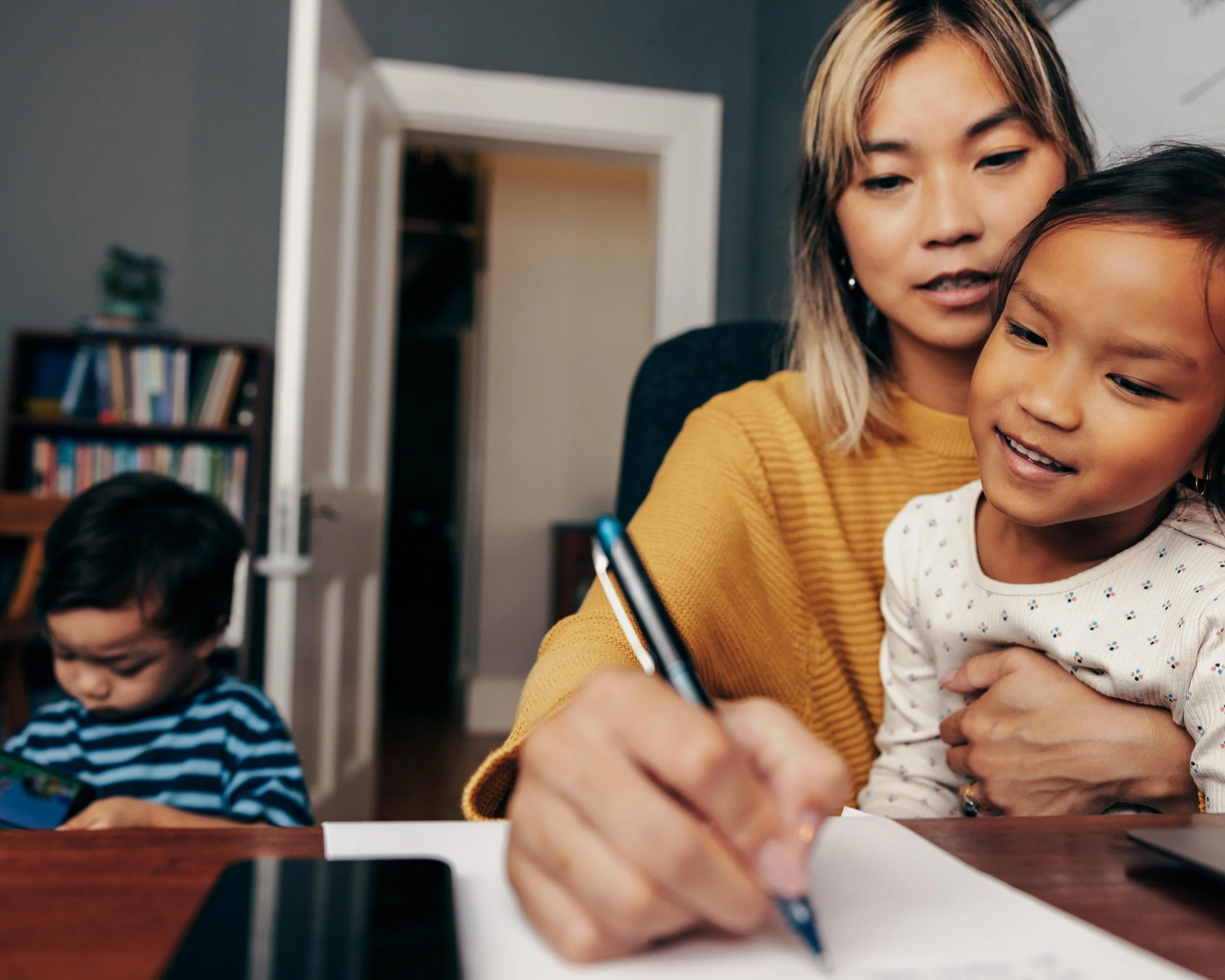 Best Supplements for Busy Moms: Boost Energy, Focus, and Motivation Without the Crash