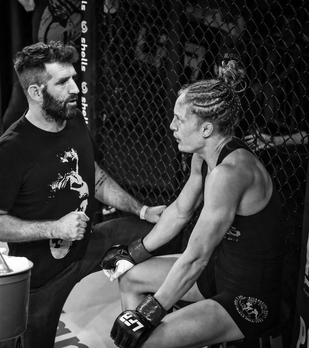 Tim Arnesen cornering a fighter between rounds