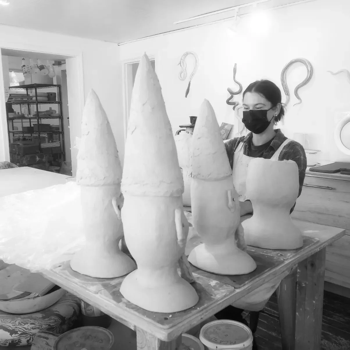 Just me surrounded by Gnome heads.... I'm working on a series of Gnomes and can't wait to see a family of them come together! 📸: @umberleaf