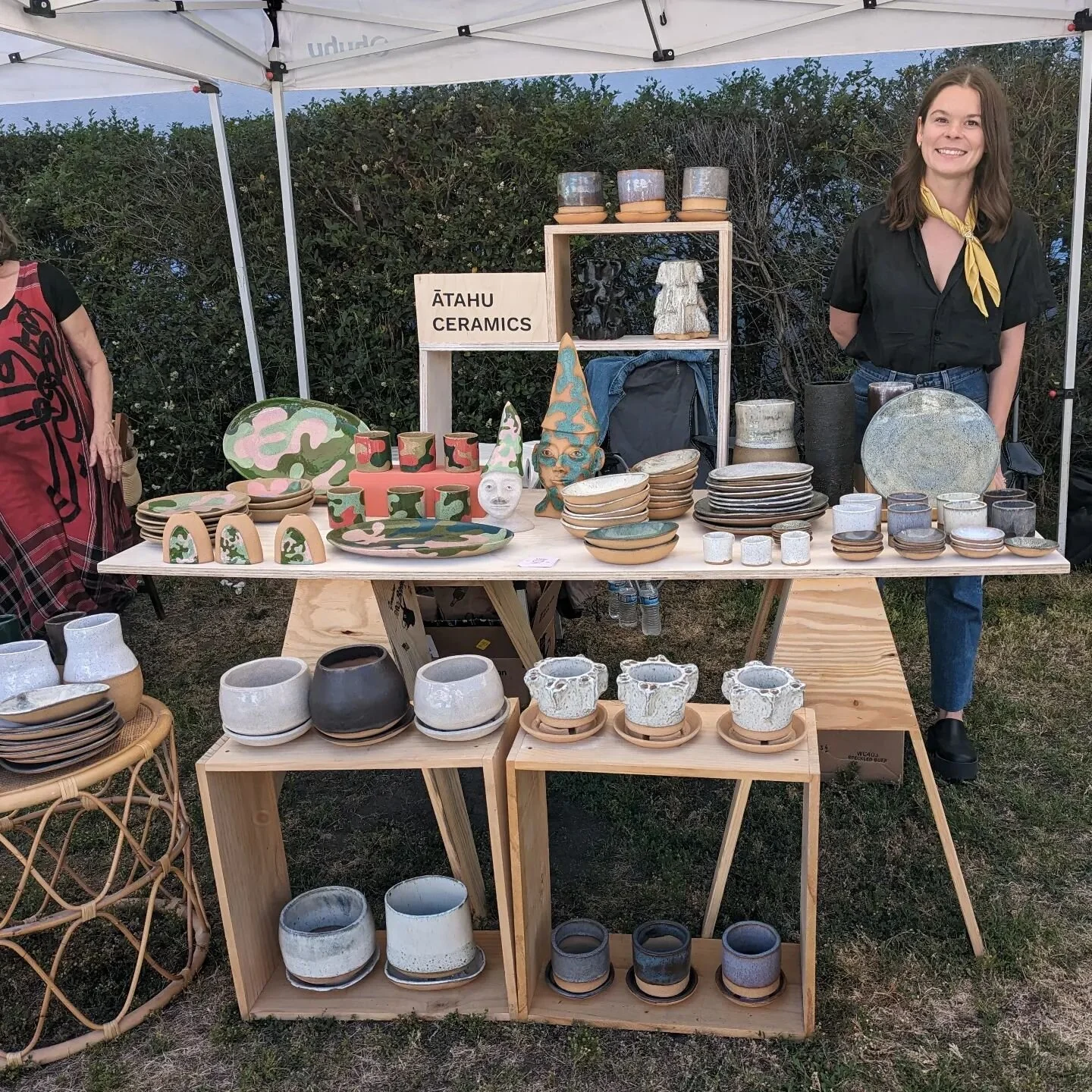 My first market on the books! I absolutely loved talking to everyone about my work. Thank you @abramsclaghorn for hosting!!
A huge thank you to @gazzdingo for helping me! Couldn't have done it without you 🥰
.
.
.
.
#ceramics #handmadeceramics #potte