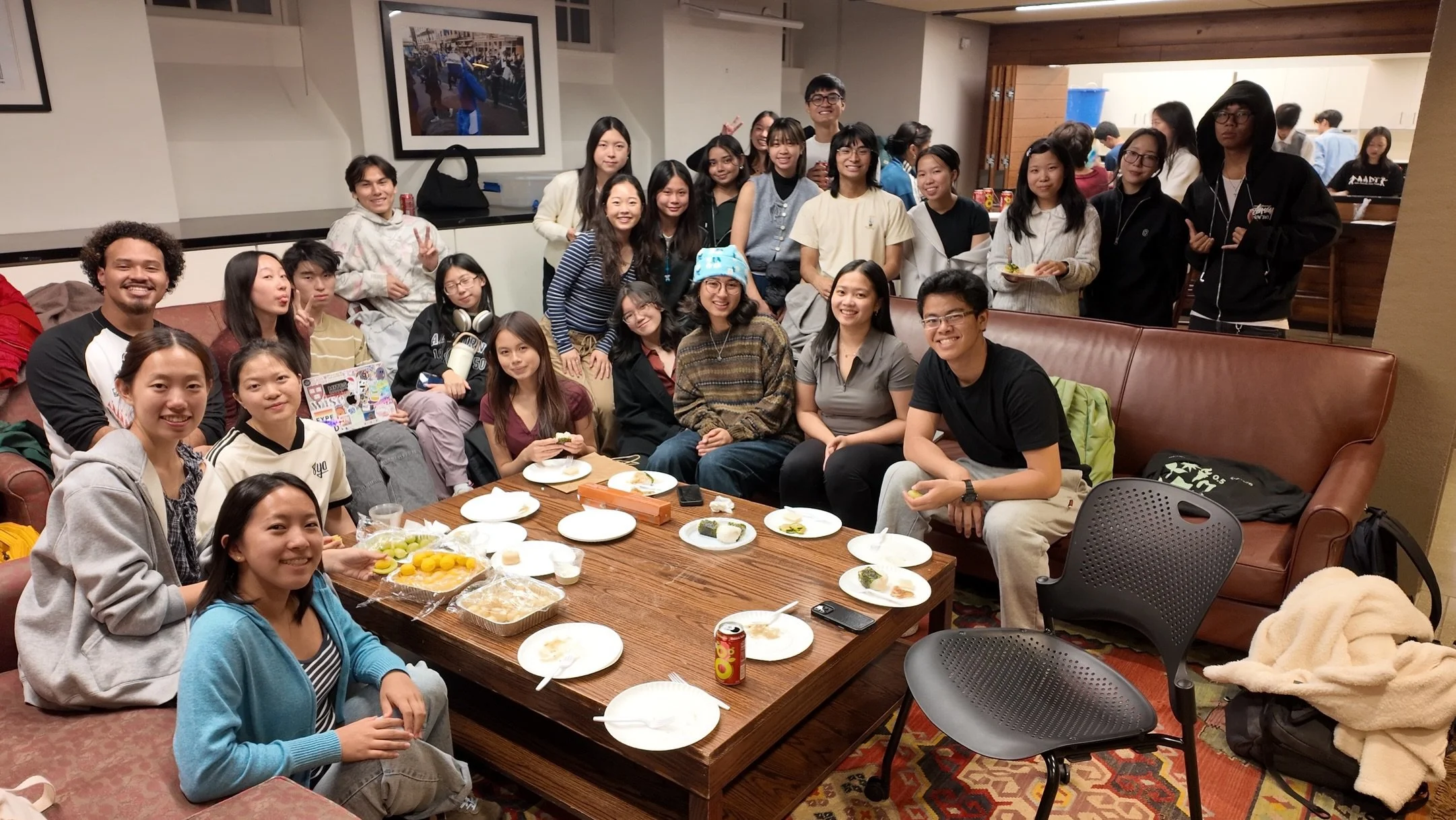 Hey AADT! Super, super grateful to everyone who came to have a SNACKIE time with us! We had a phenomenal time seeing everyone make and enjoy the snow-skin ❄️ mooncakes, handmade onigiri, and the many, many delicious foods! YAY! CHOMP CHOMP! 😋

We wa