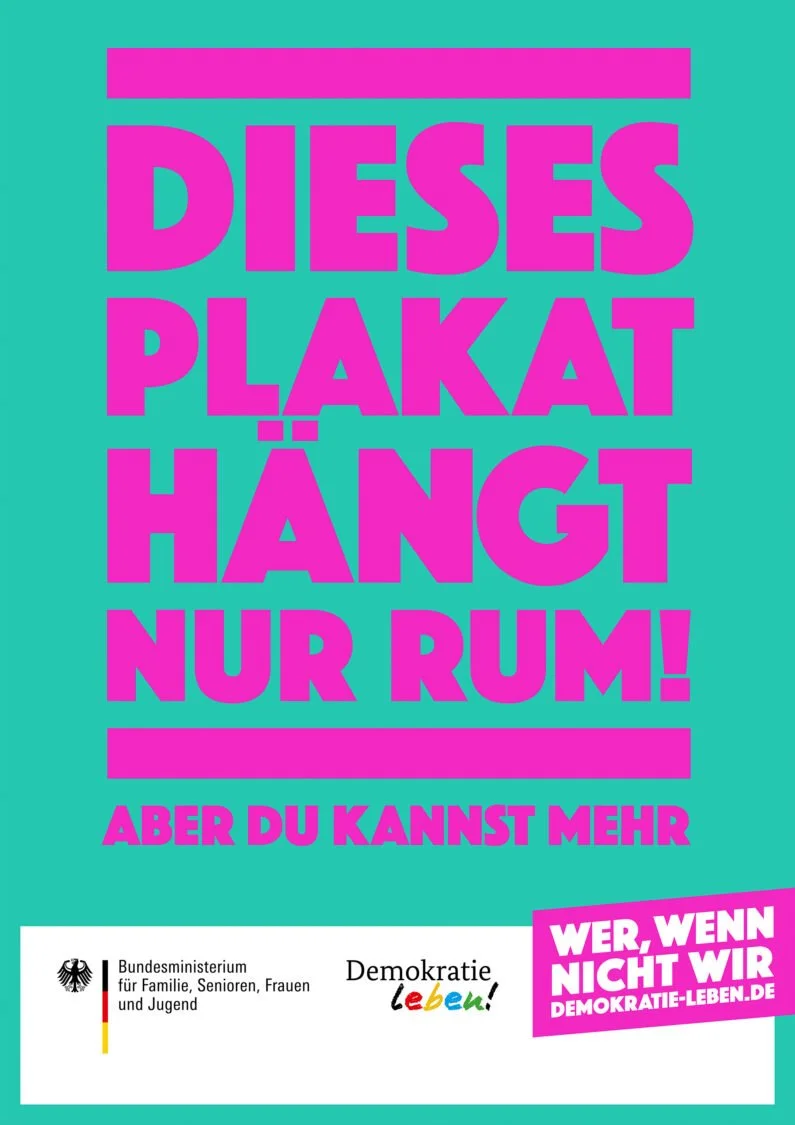 demokratie-leben-haengt-rum-795x1125.jpg