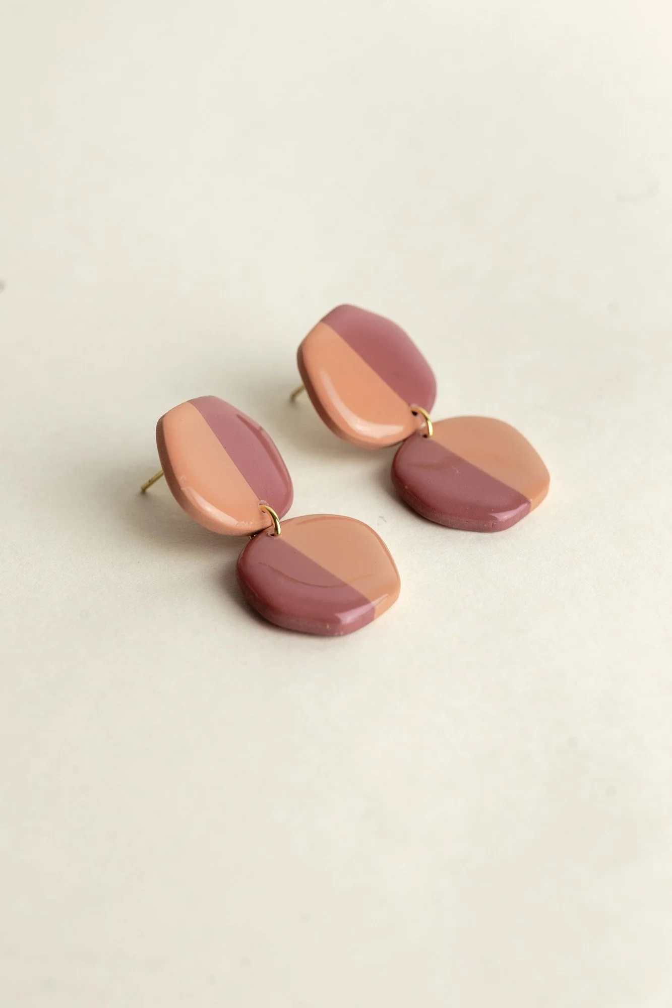 earrings-doris-guave-mauve-2.jpg