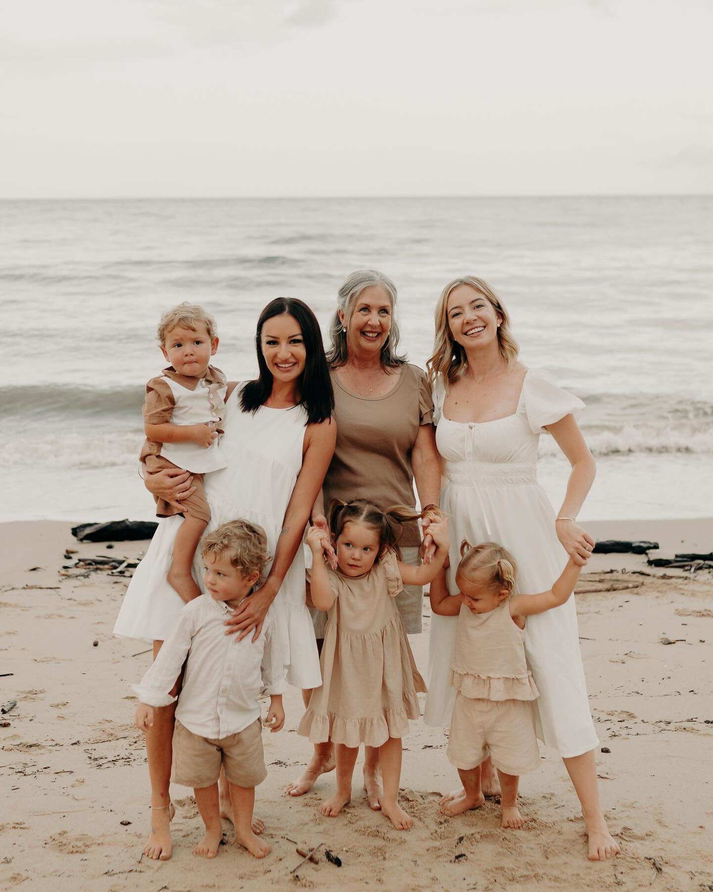 So lucky I was able to capture these families before we leave this month 🤍 

#sunshinecoast #sunshinecoastnewbornphotographer #sunshinecoastnewbornphotography #sunshinecoastmaternity #sunshinecoasaternityphotographer #sunshinecoastbusiness #sunshine