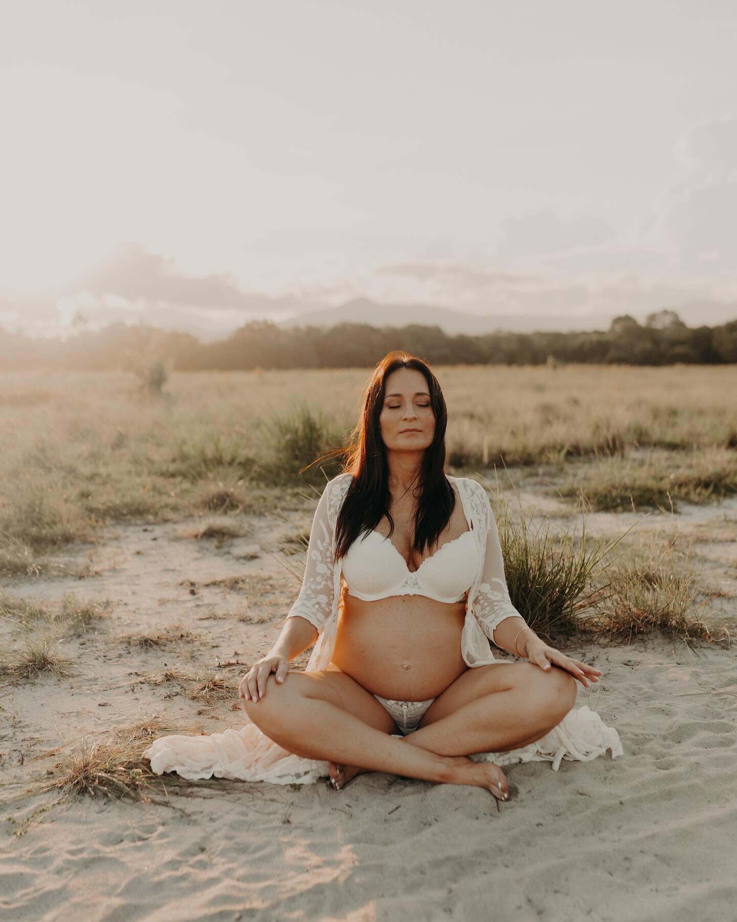 Some more of this beautiful mama having her due date next month 🤍 🌿 

www.wildwillowphotography.com.au 

#sunshinecoast #sunshinecoastnewbornphotographer #sunshinecoastnewbornphotography #sunshinecoastmaternity #sunshinecoasaternityphotographer #su