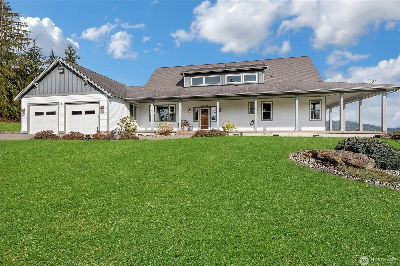 luxury home on acreage in eatonville, wa