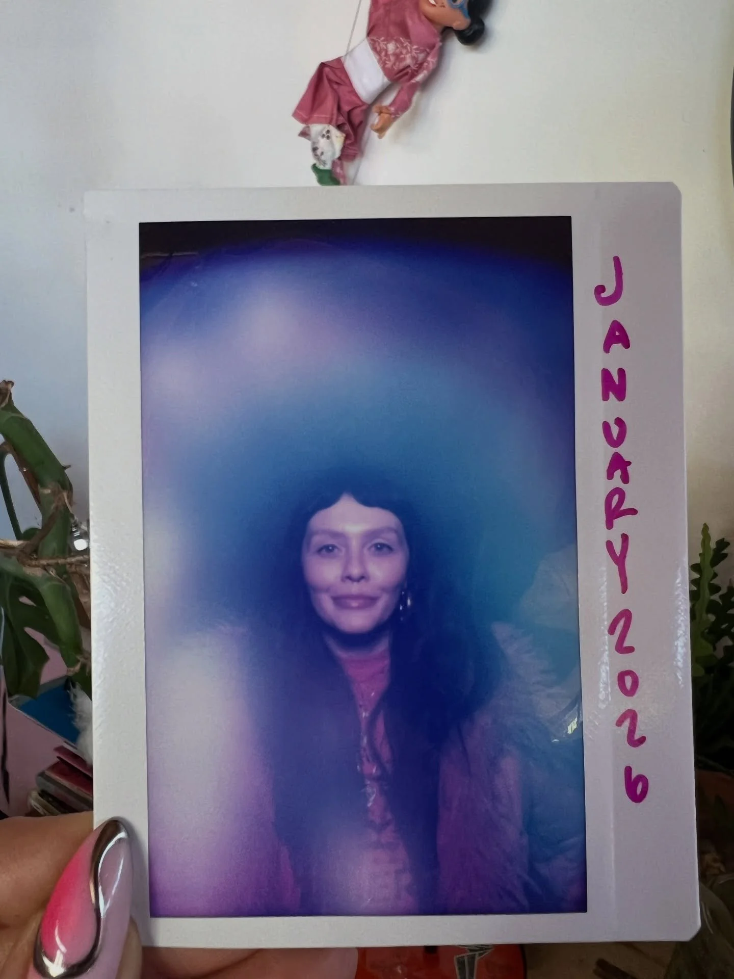 I want to share a little about how I became a professional psychic medium.

Since I was a child, I could hear the voices of the dead. I&rsquo;d know who was about to show up before they arrived, who was calling before mi mami picked up the phone. I&r