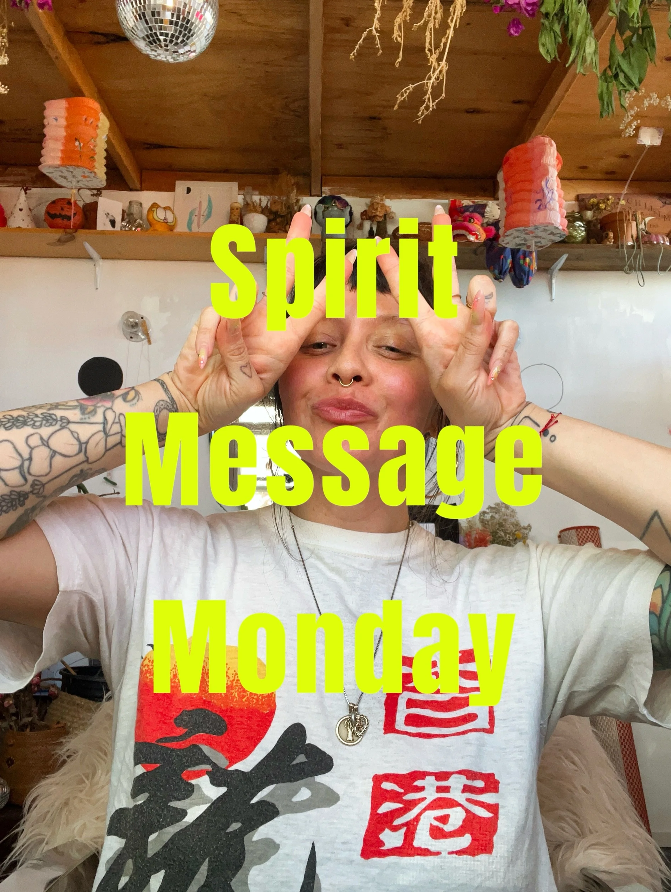Hi hi hiii cuties!!
We&rsquo;re back with this week&rsquo;s collective reading, Spirit Message Monday. I&rsquo;m trying something a little different this time 😄 Instead of reposting the live, I&rsquo;ll be sharing recaps of the messages from my guid