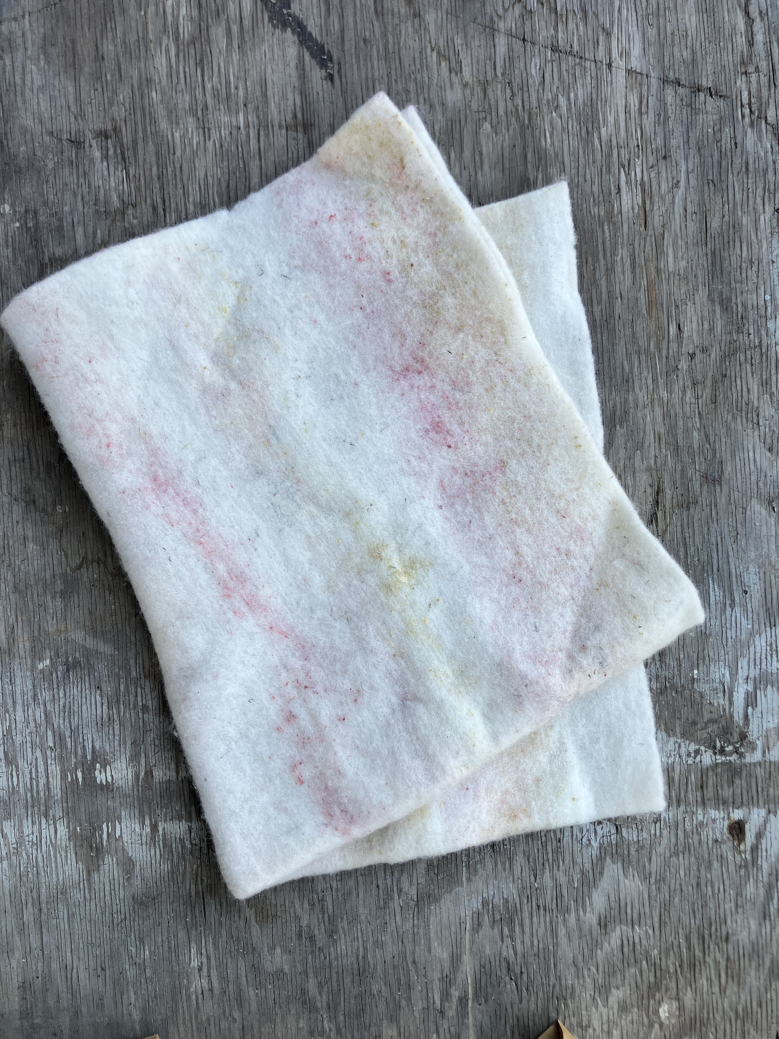 White felt.png