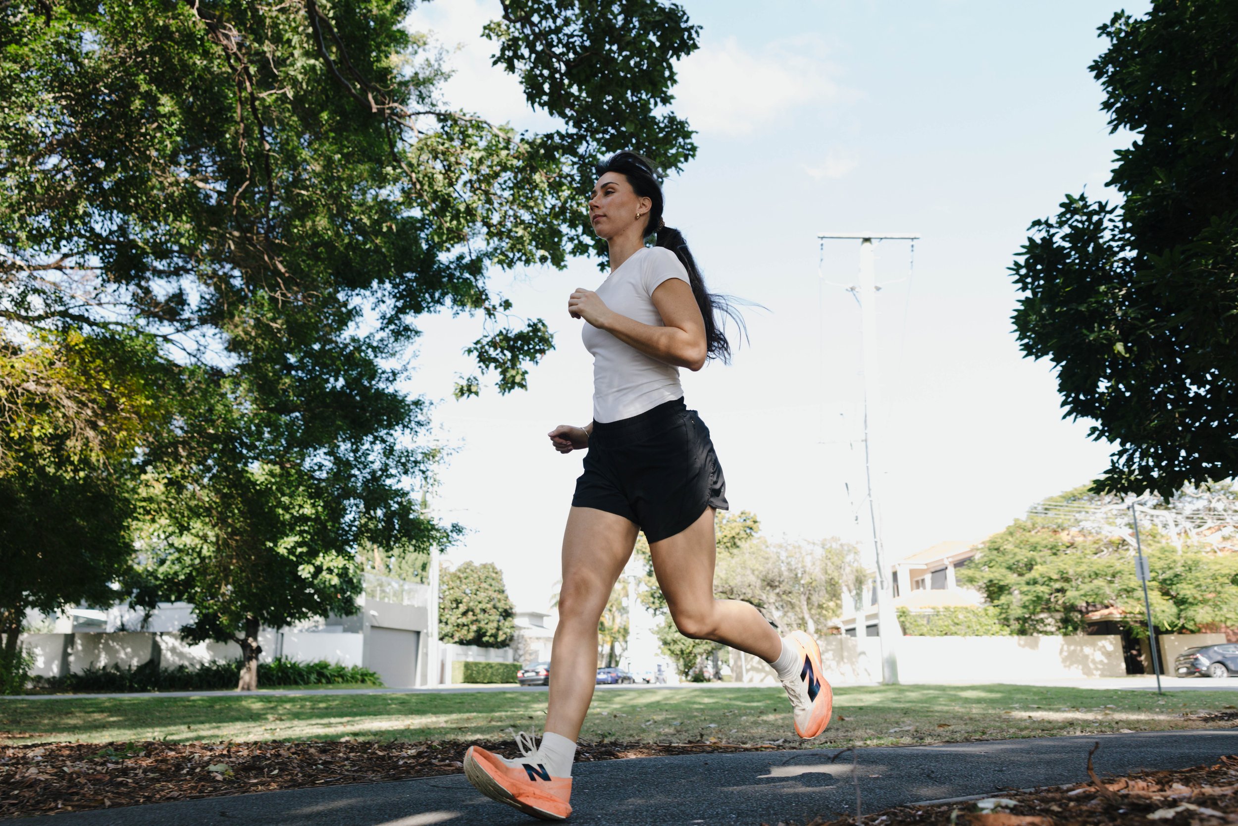 Struggling with outer knee pain? A guide to ITB syndrome for runners